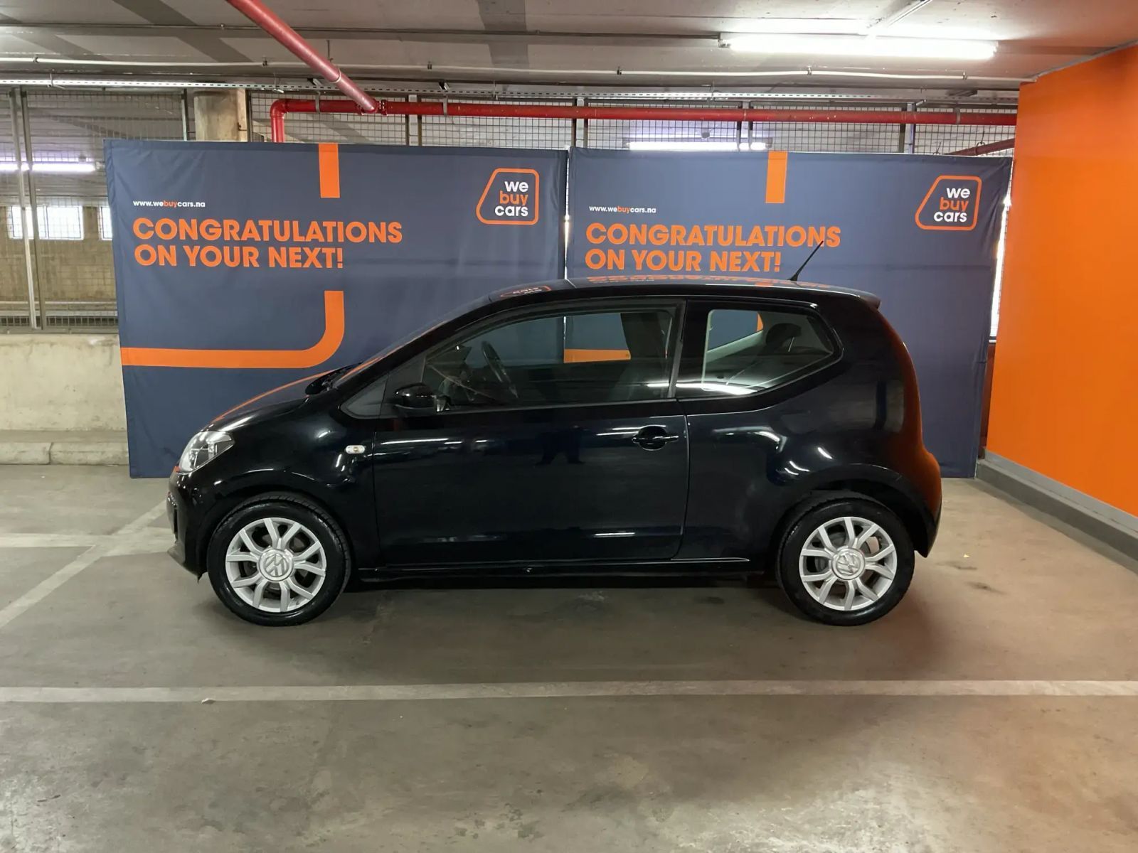 2015 Volkswagen Up photo 2