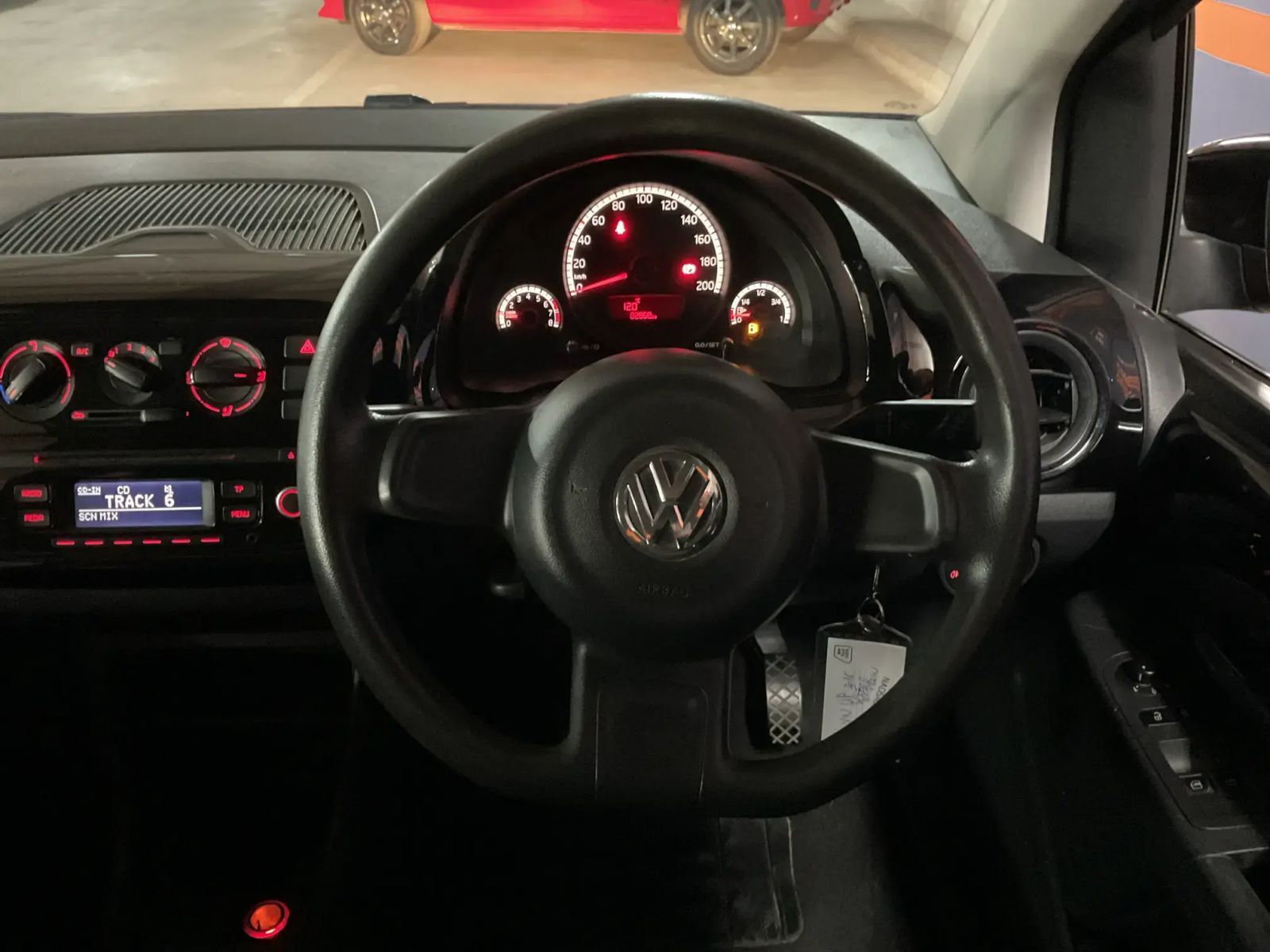 2015 Volkswagen Up photo 7