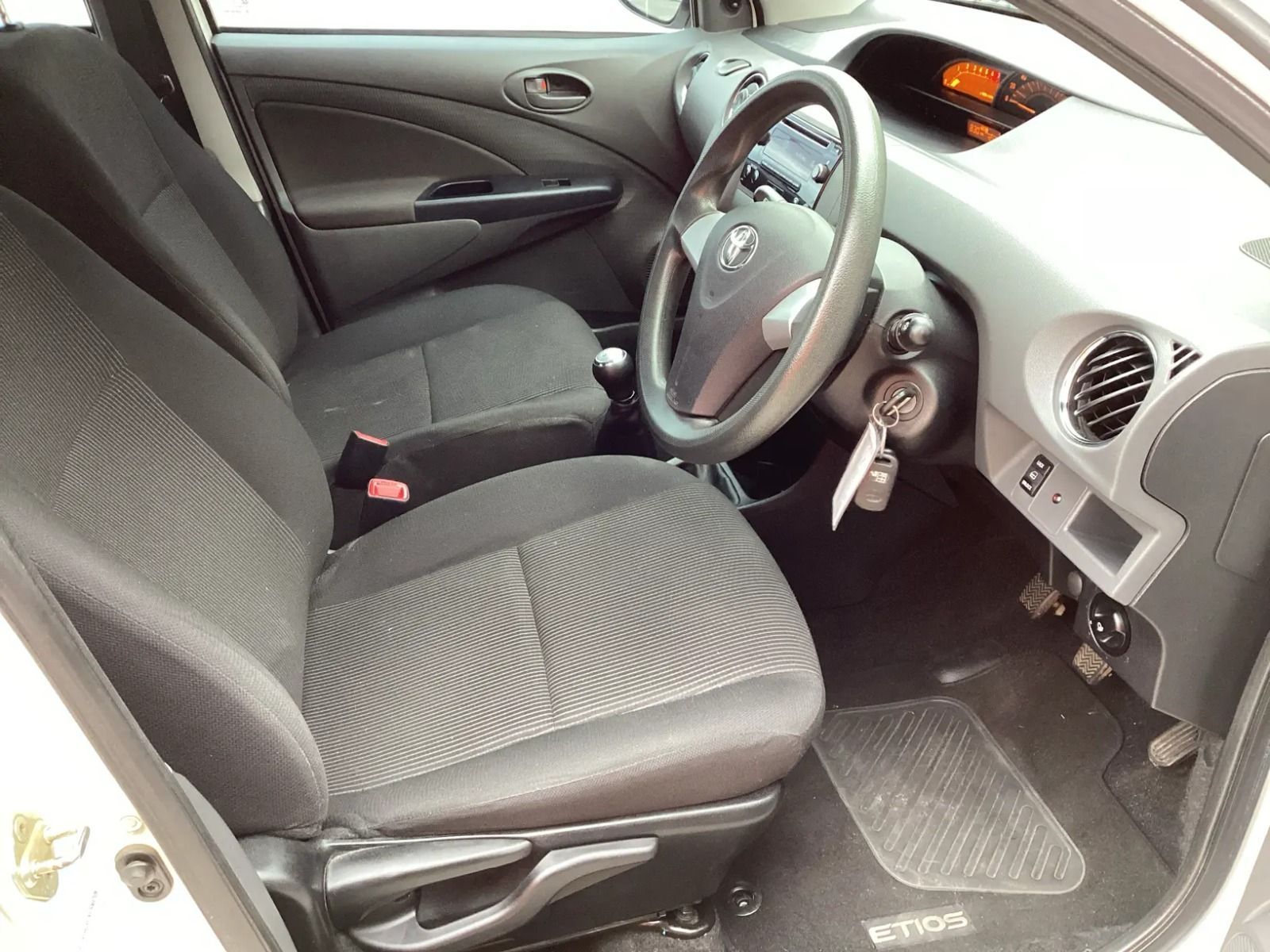 2019 Toyota Etios photo 10