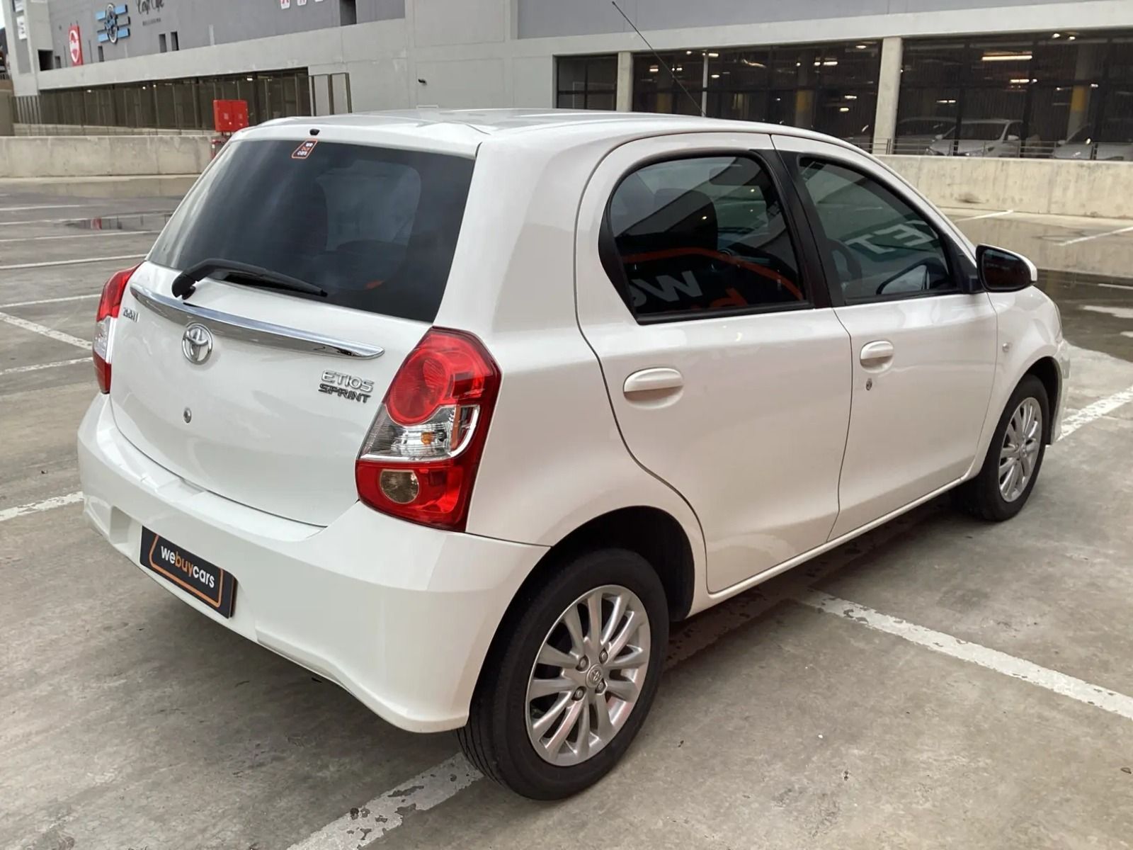 2019 Toyota Etios photo 4