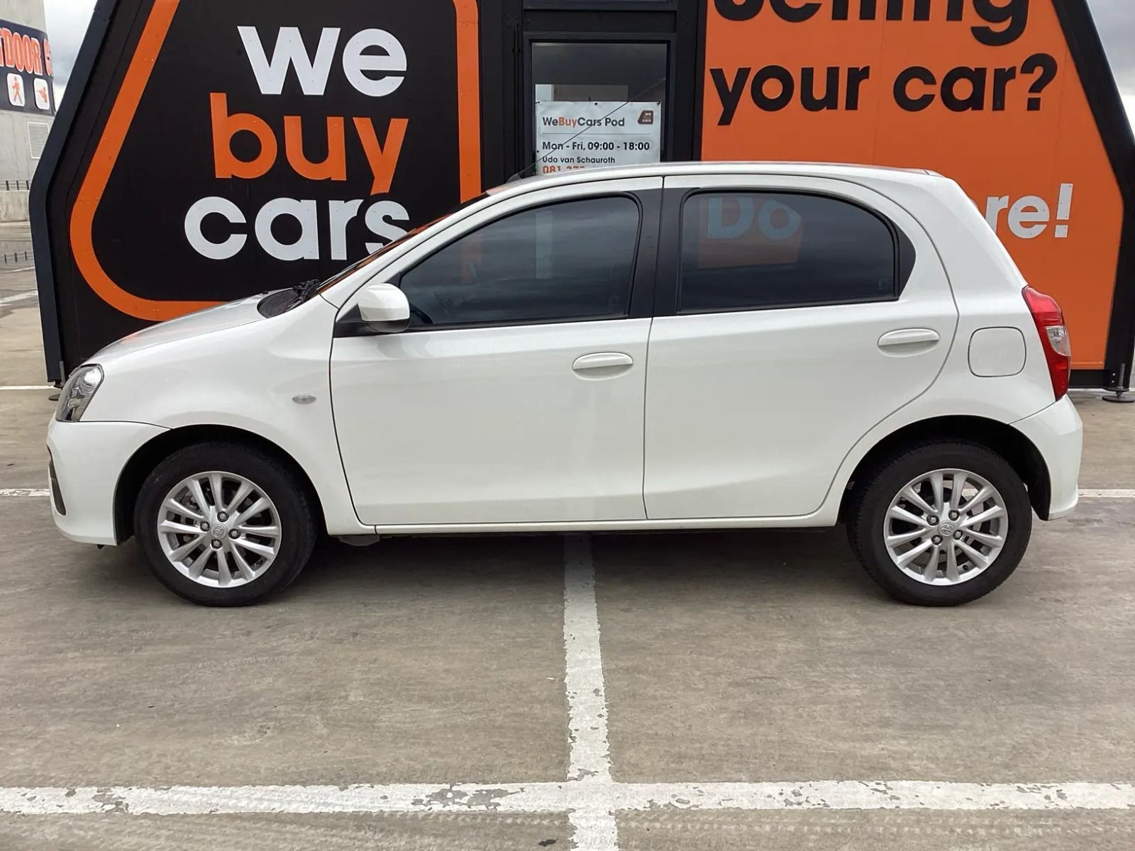 2019 Toyota Etios photo 6
