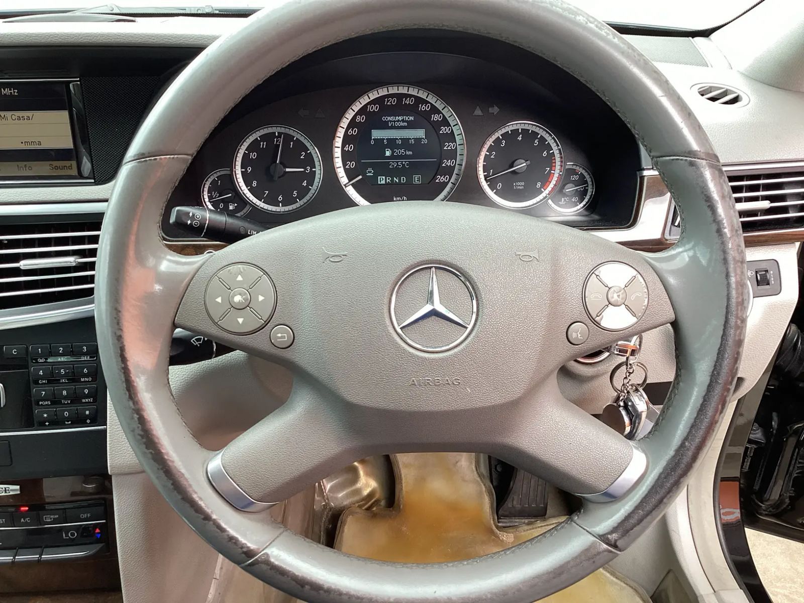 2010 Mercedes-Benz E Class photo 10