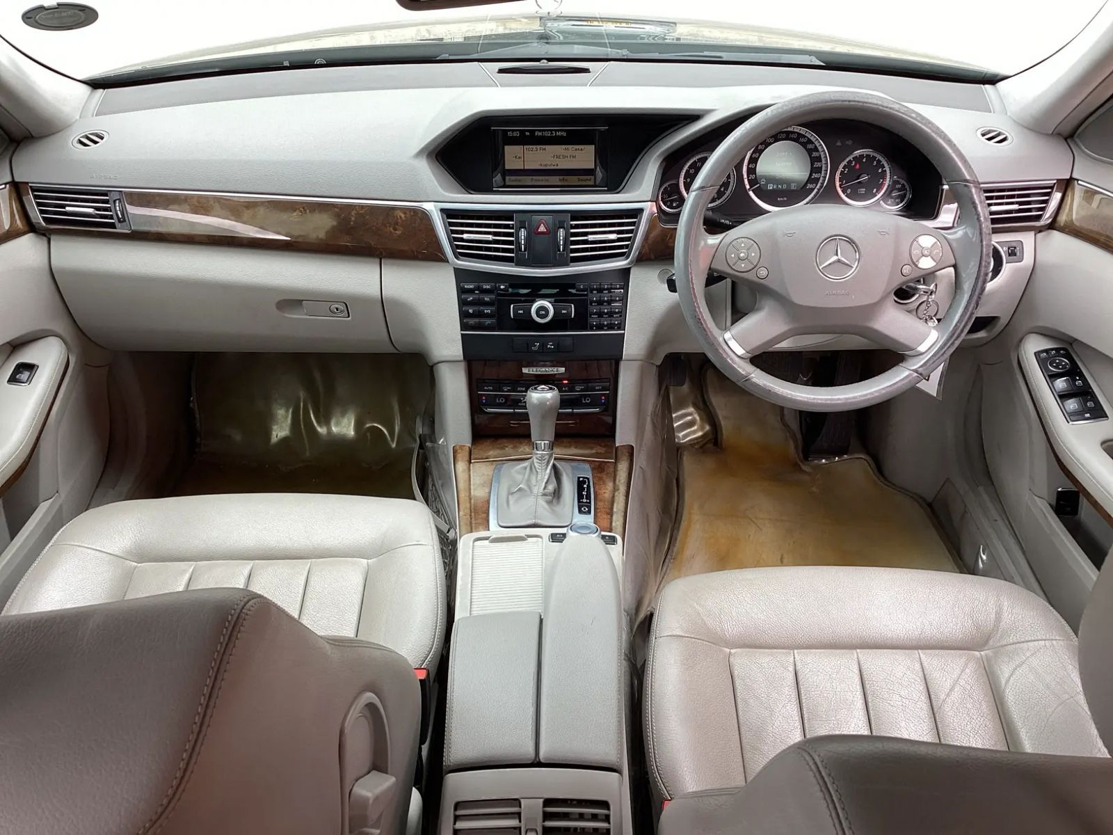 2010 Mercedes-Benz E Class photo 7
