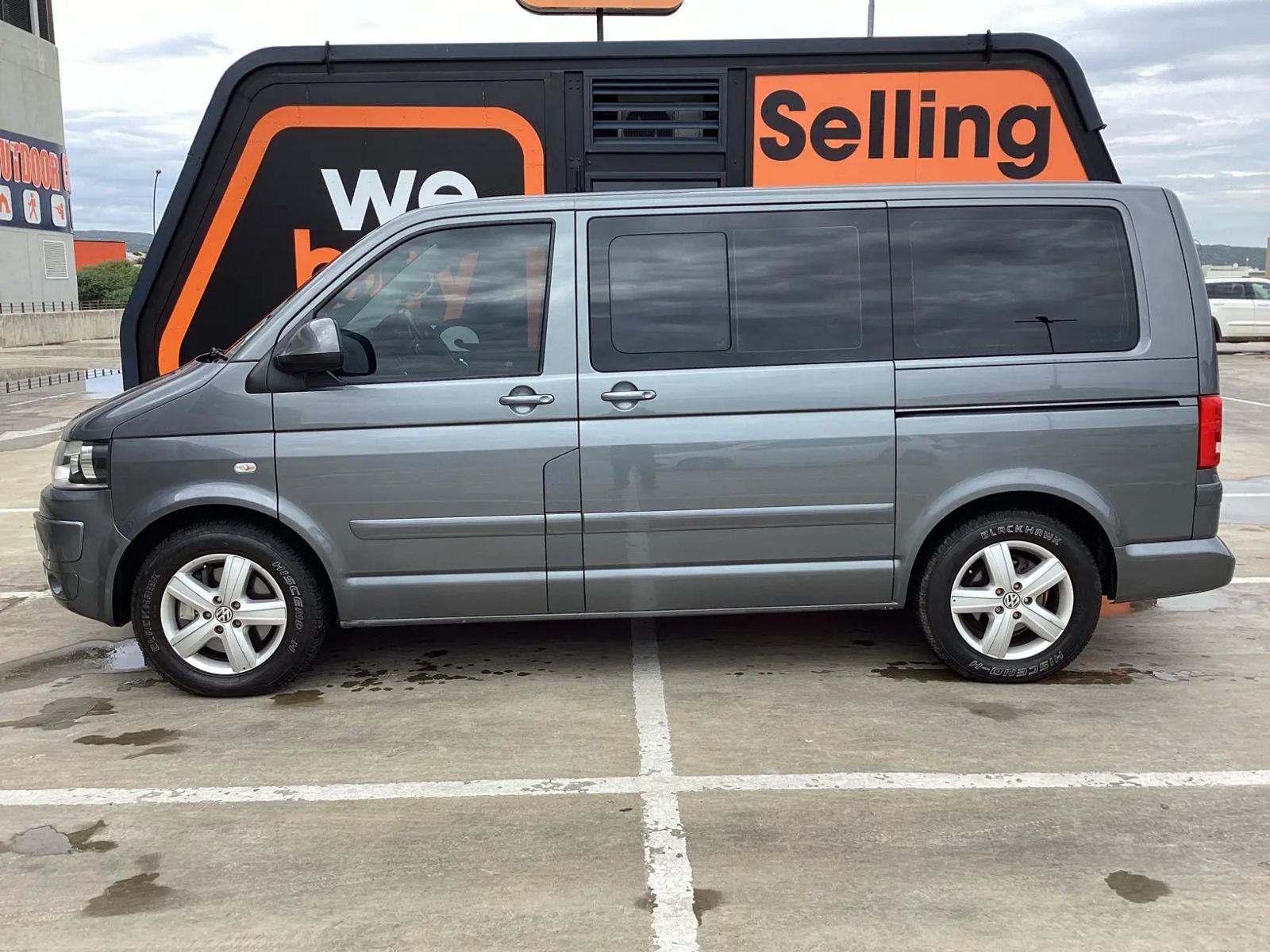 2010 Volkswagen T5 photo 2