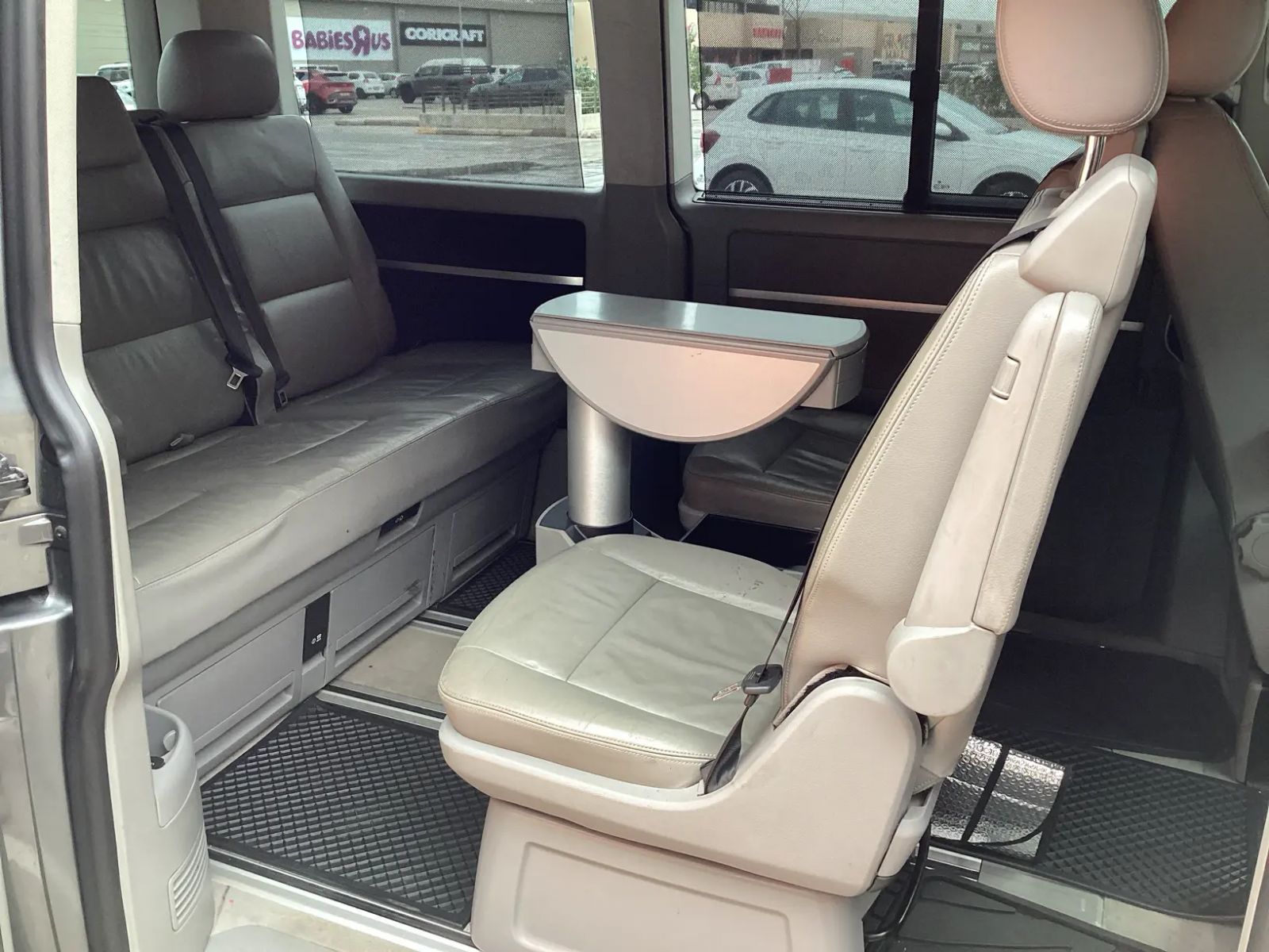 2010 Volkswagen T5 photo 9