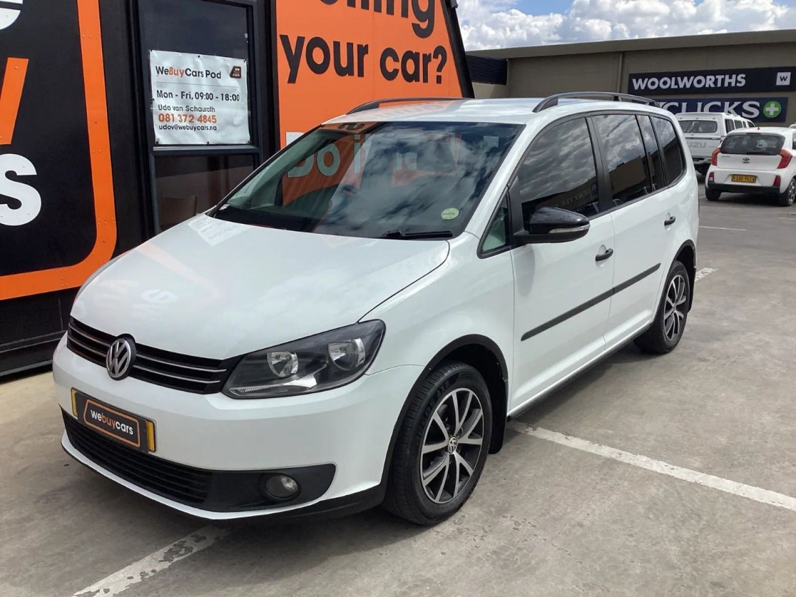2015 Volkswagen Touran photo 1