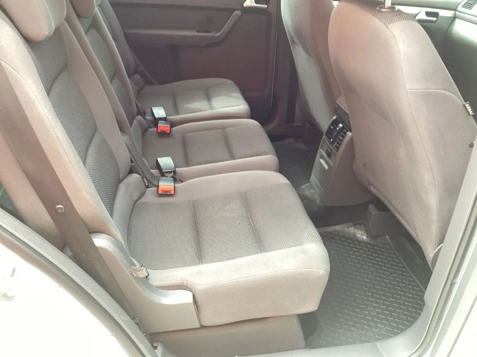 2015 Volkswagen Touran photo 13