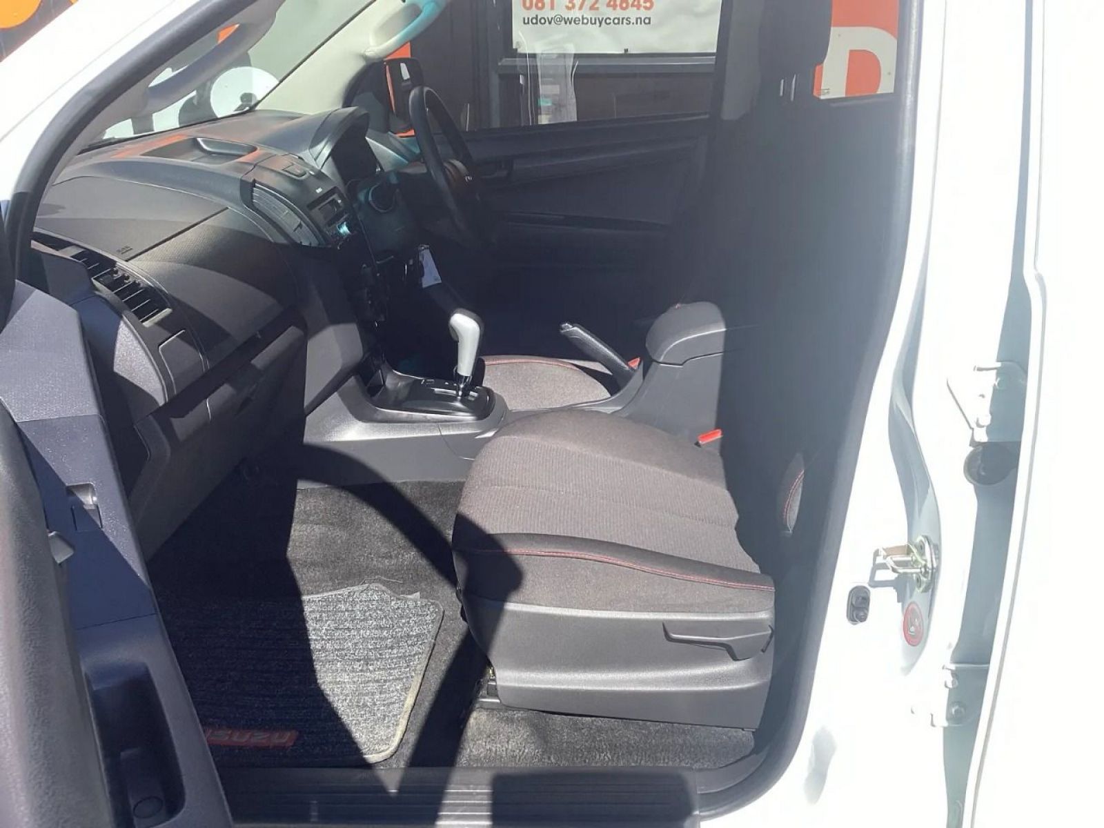2021 Isuzu D-MAX photo 10