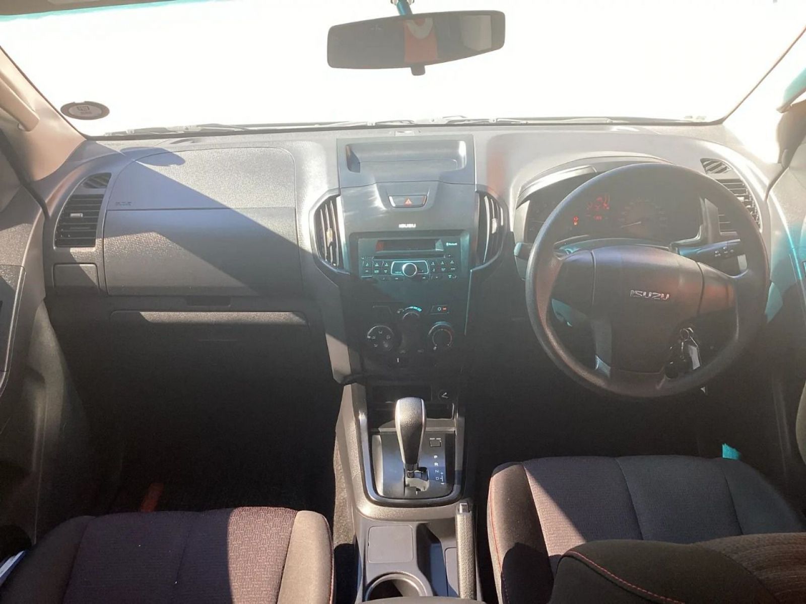 2021 Isuzu D-MAX photo 14