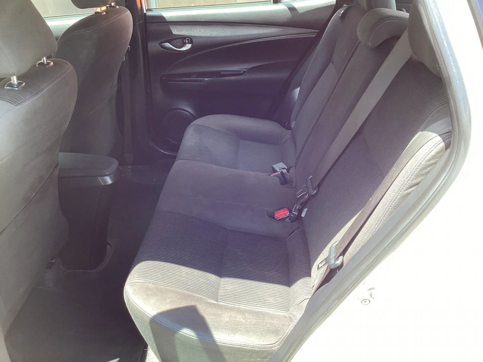 2018 Toyota Yaris photo 10