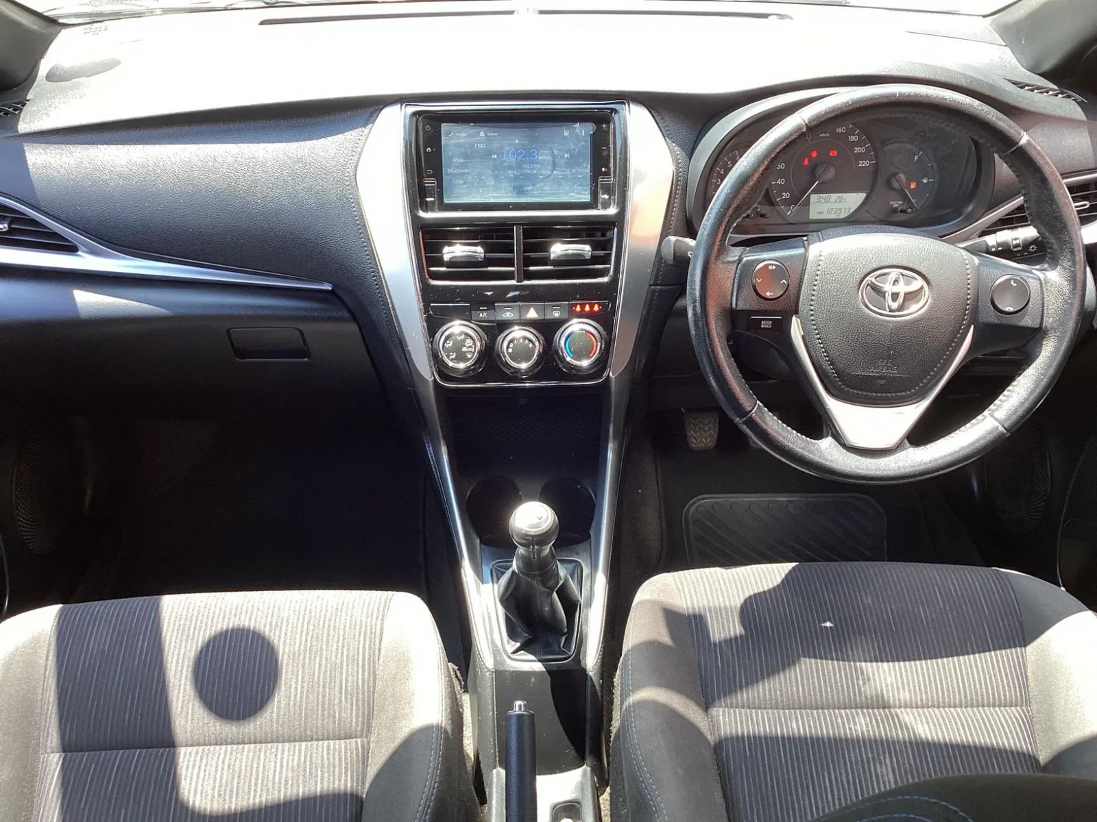 2018 Toyota Yaris photo 7