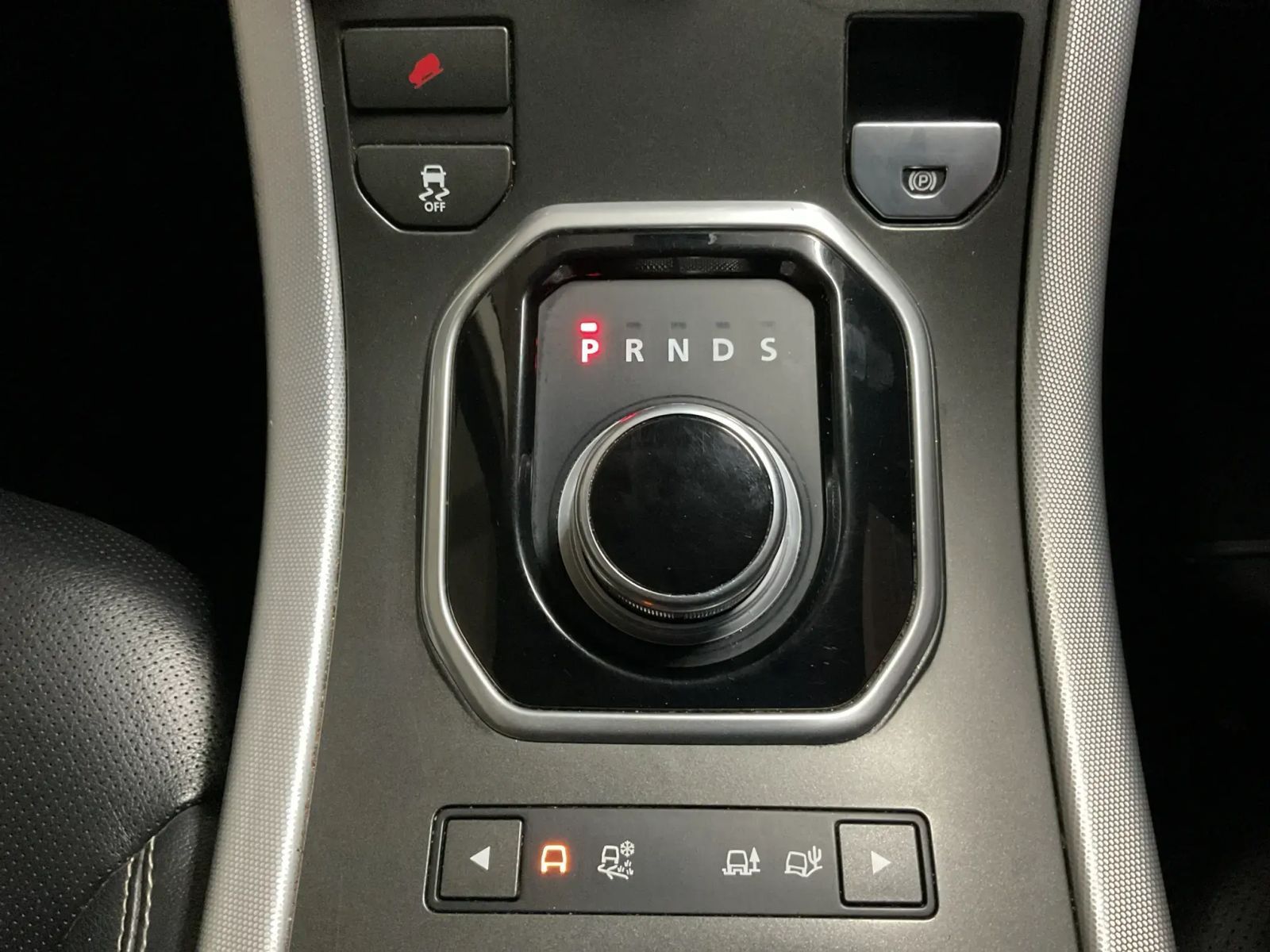 2012 Land Rover Range Rover photo 11