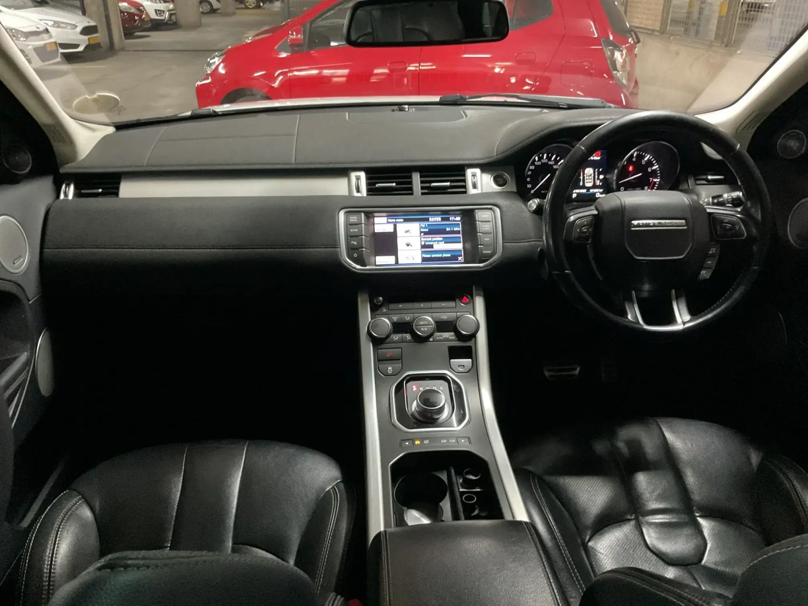 2012 Land Rover Range Rover photo 17