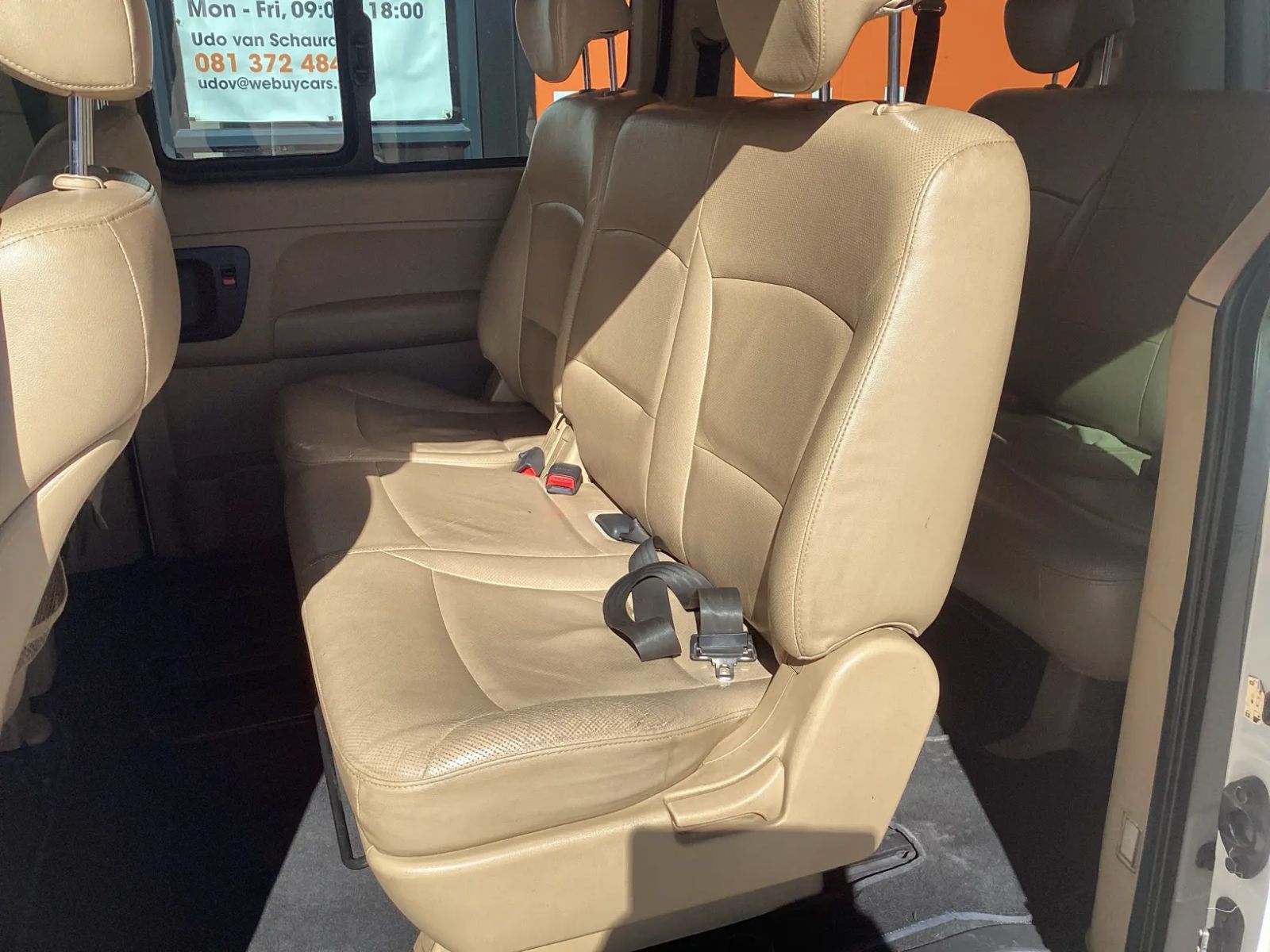 2010 Hyundai H1 photo 15