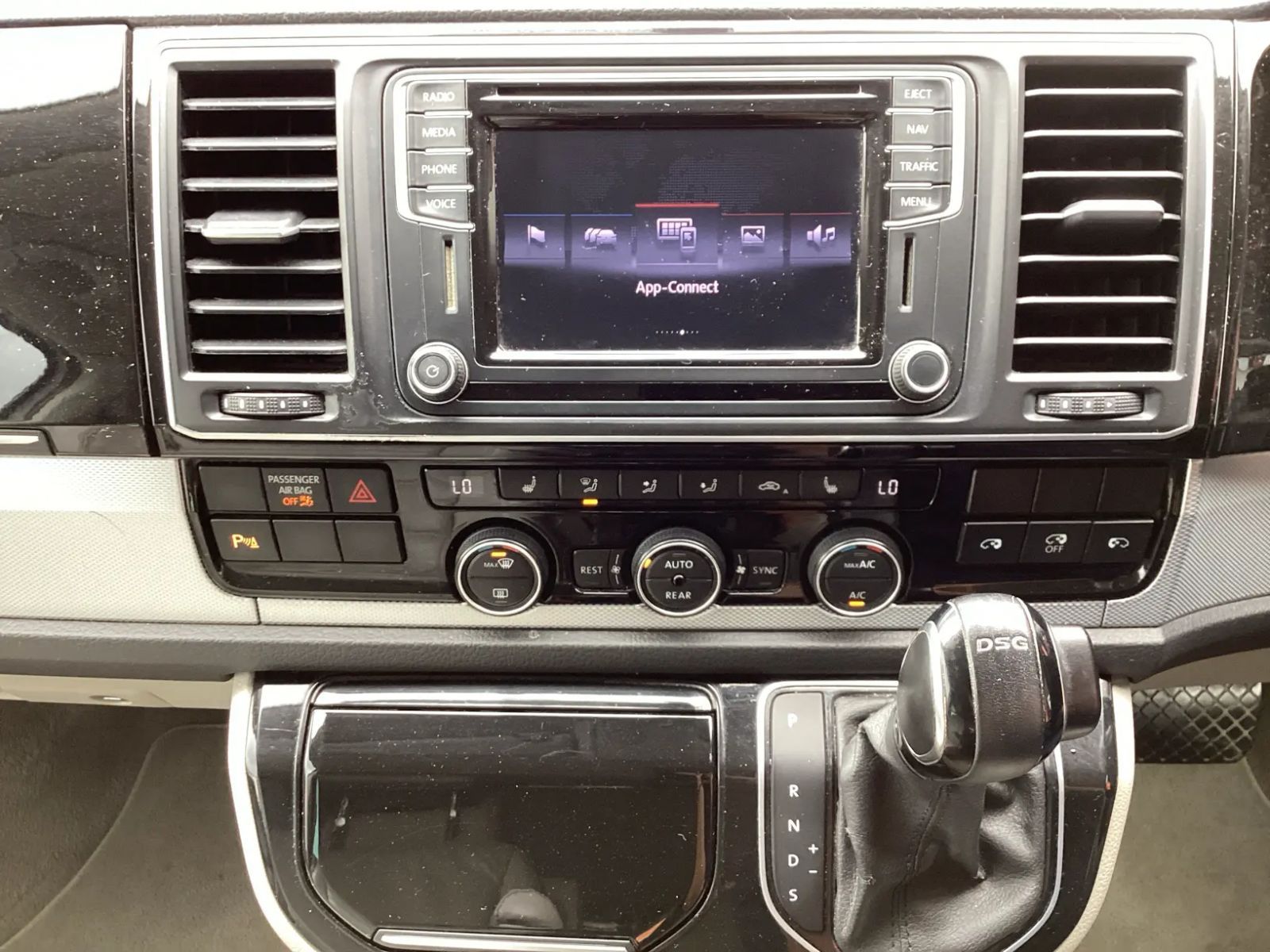 2016 Volkswagen T6 photo 12