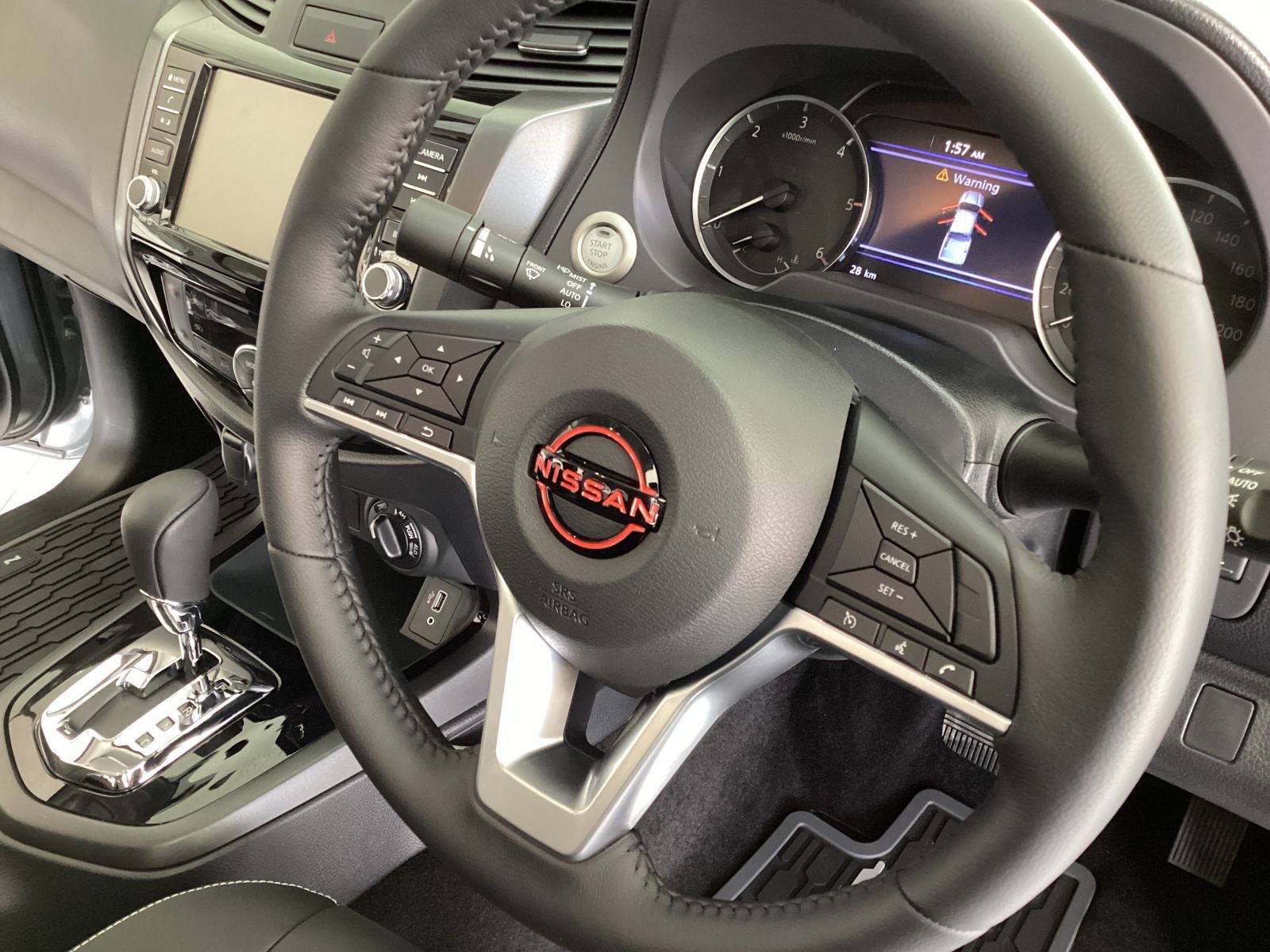 2025 Nissan Navara photo 9