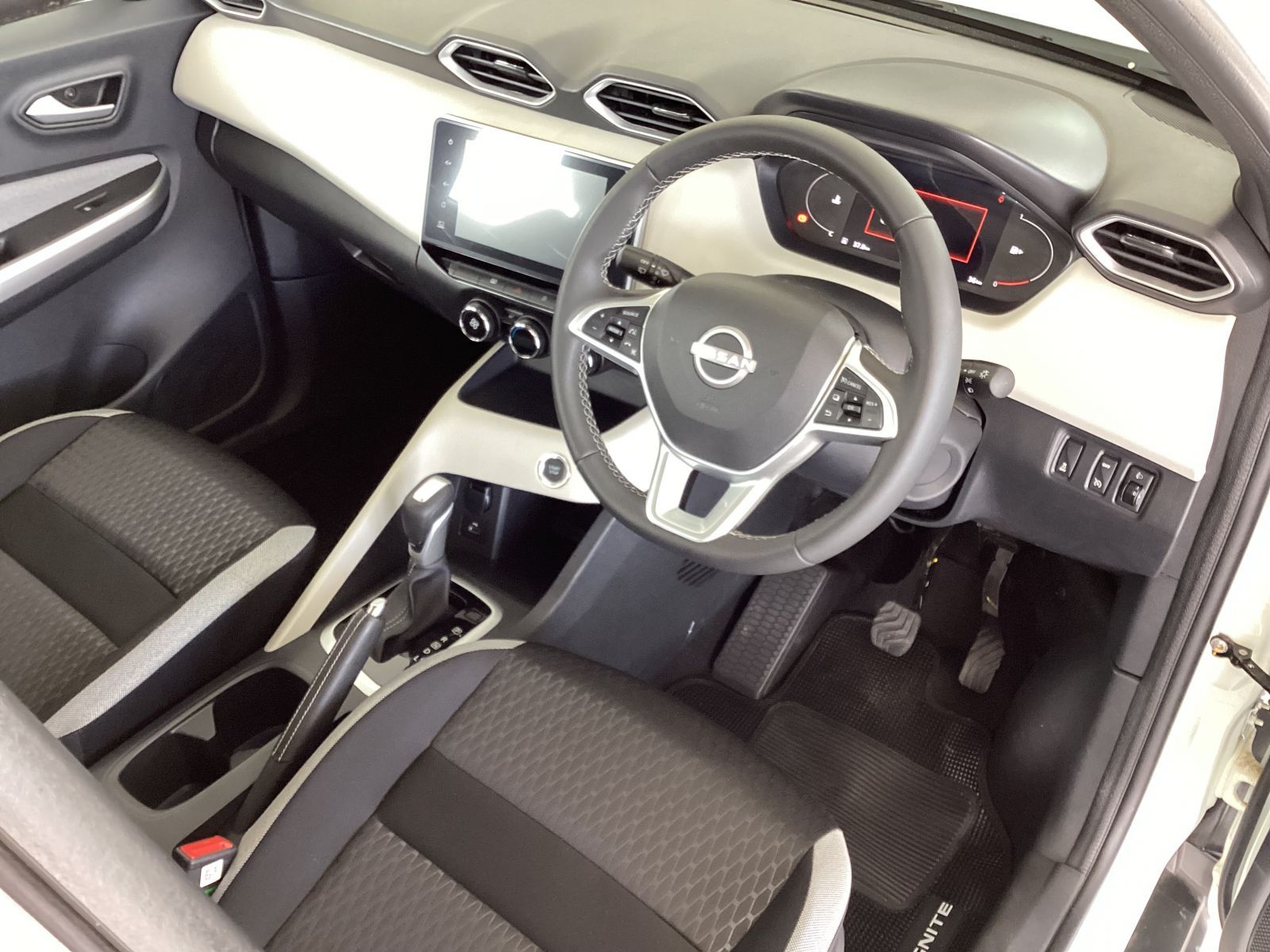 2024 Nissan Magnite photo 4