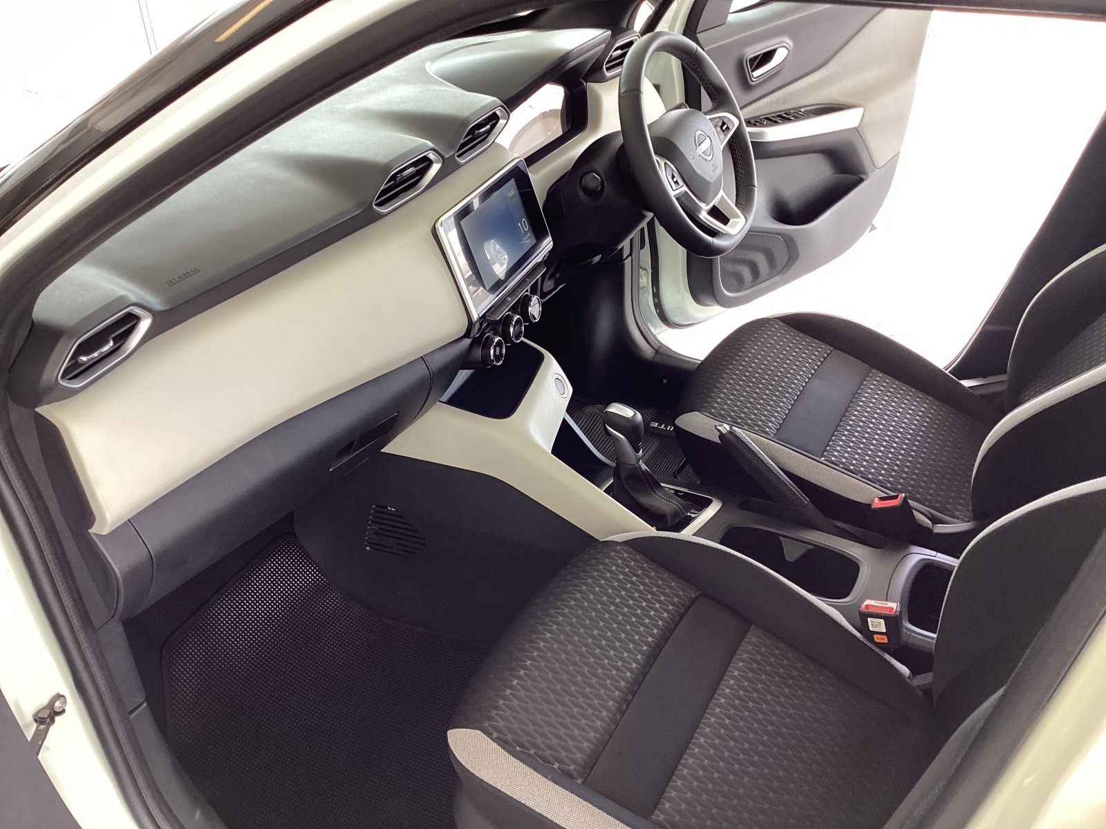 2024 Nissan Magnite photo 6