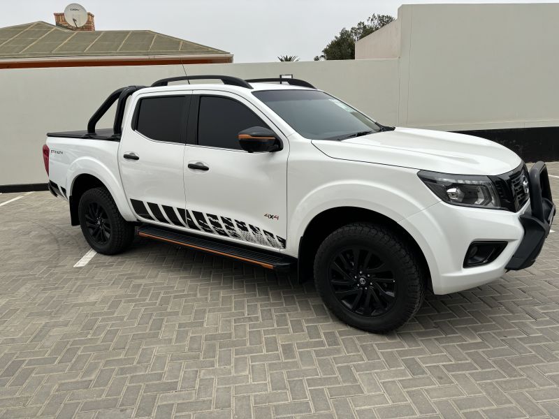 2020 Nissan Navara photo 1
