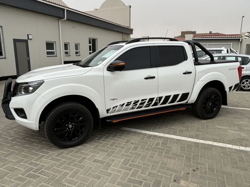 2020 Nissan Navara photo 3