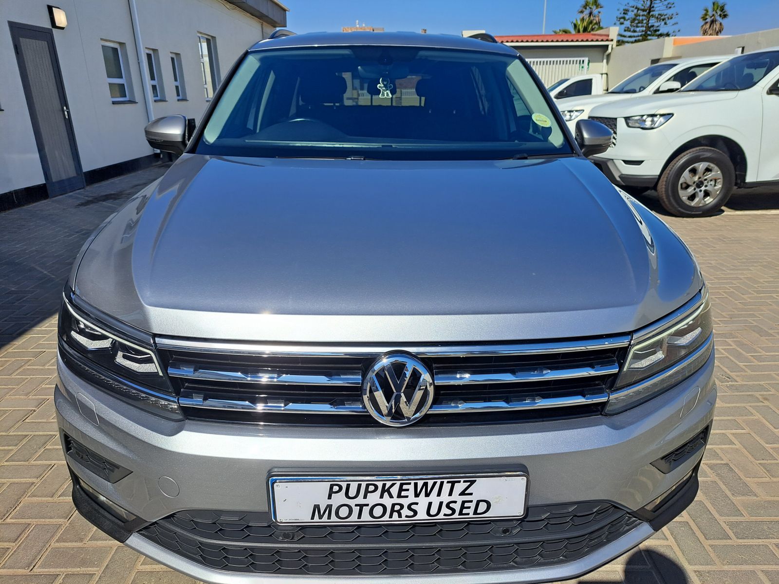 2021 Volkswagen Tiguan photo 1