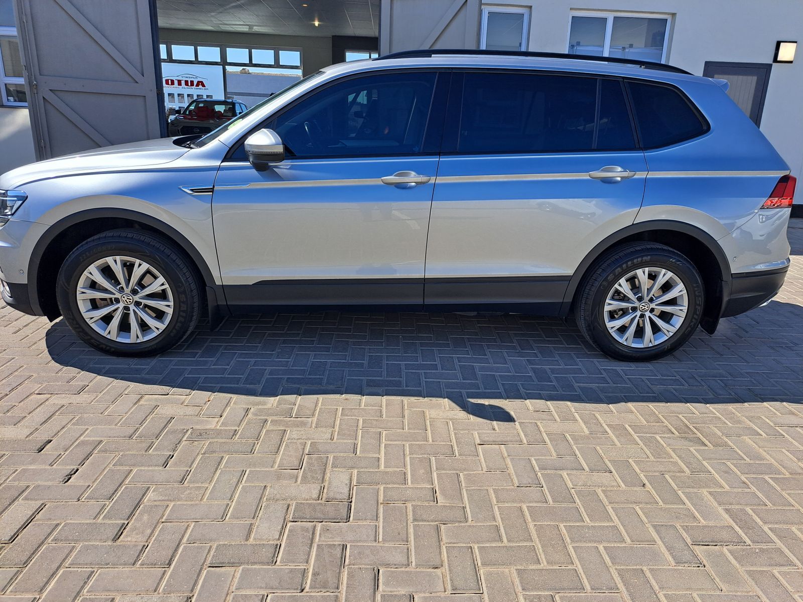 2021 Volkswagen Tiguan photo 4