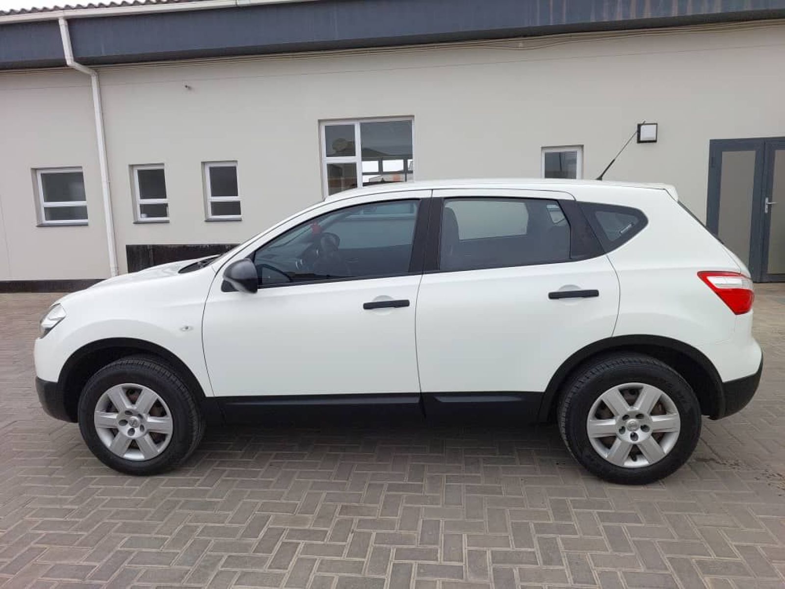 2014 Nissan Qashqai photo 1