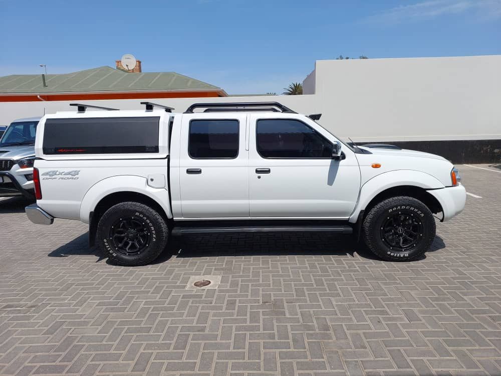 2017 Nissan NP300 photo 2