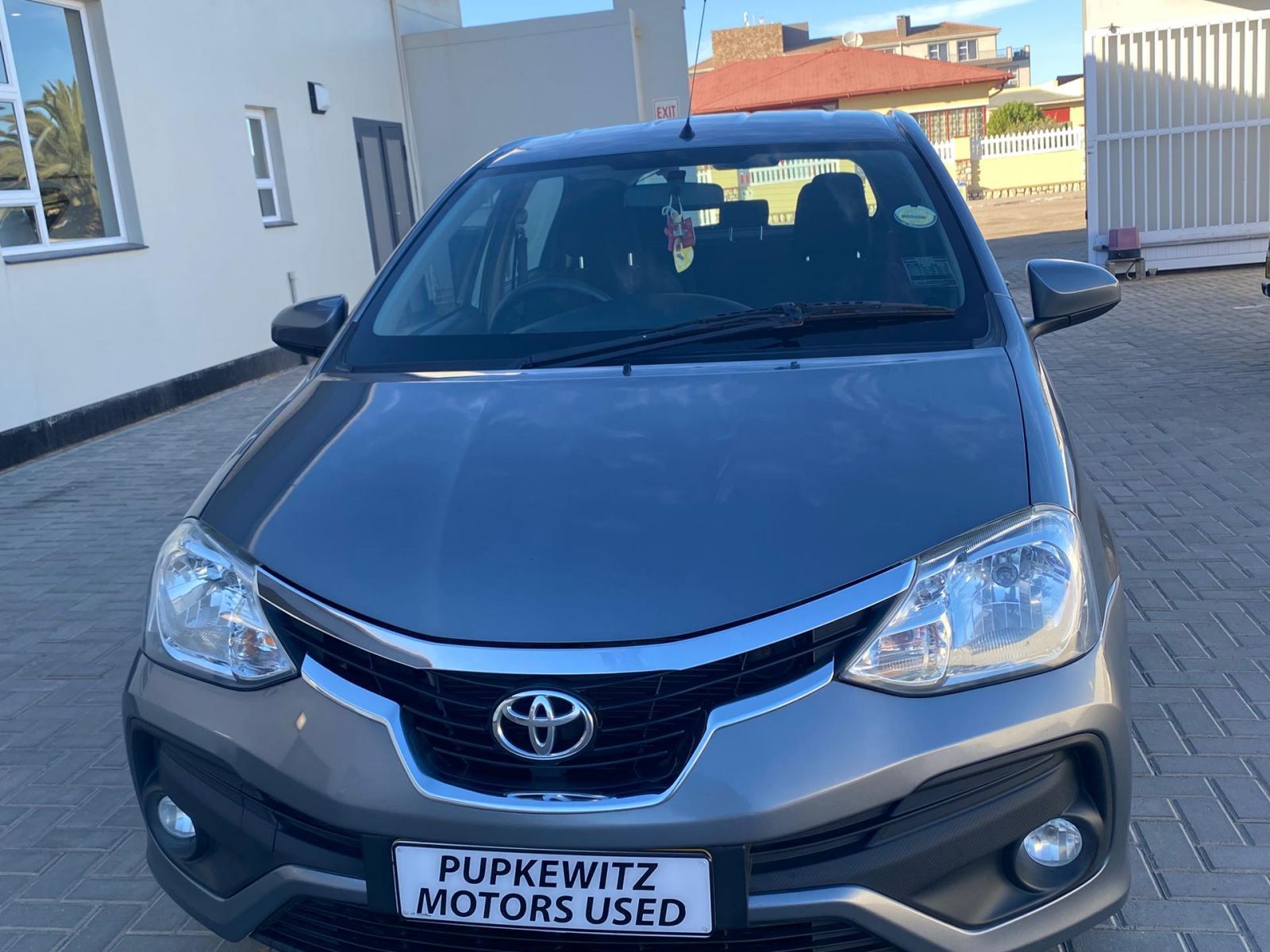 2018 Toyota Etios photo 2