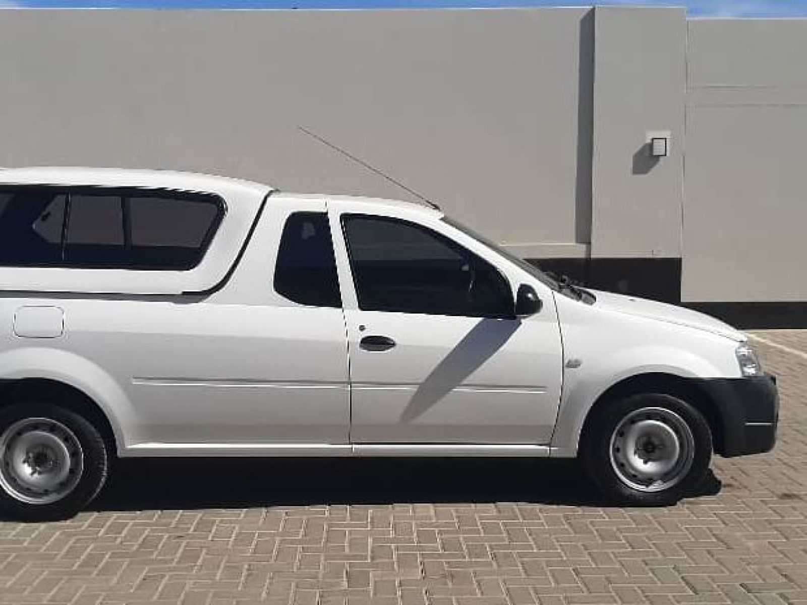2022 Nissan NP200 photo 4