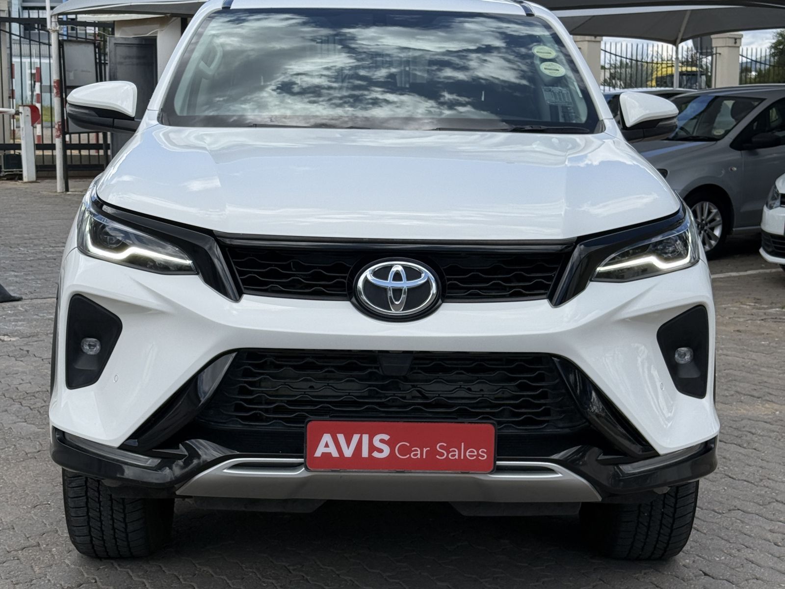 2024 Toyota Fortuner photo 3