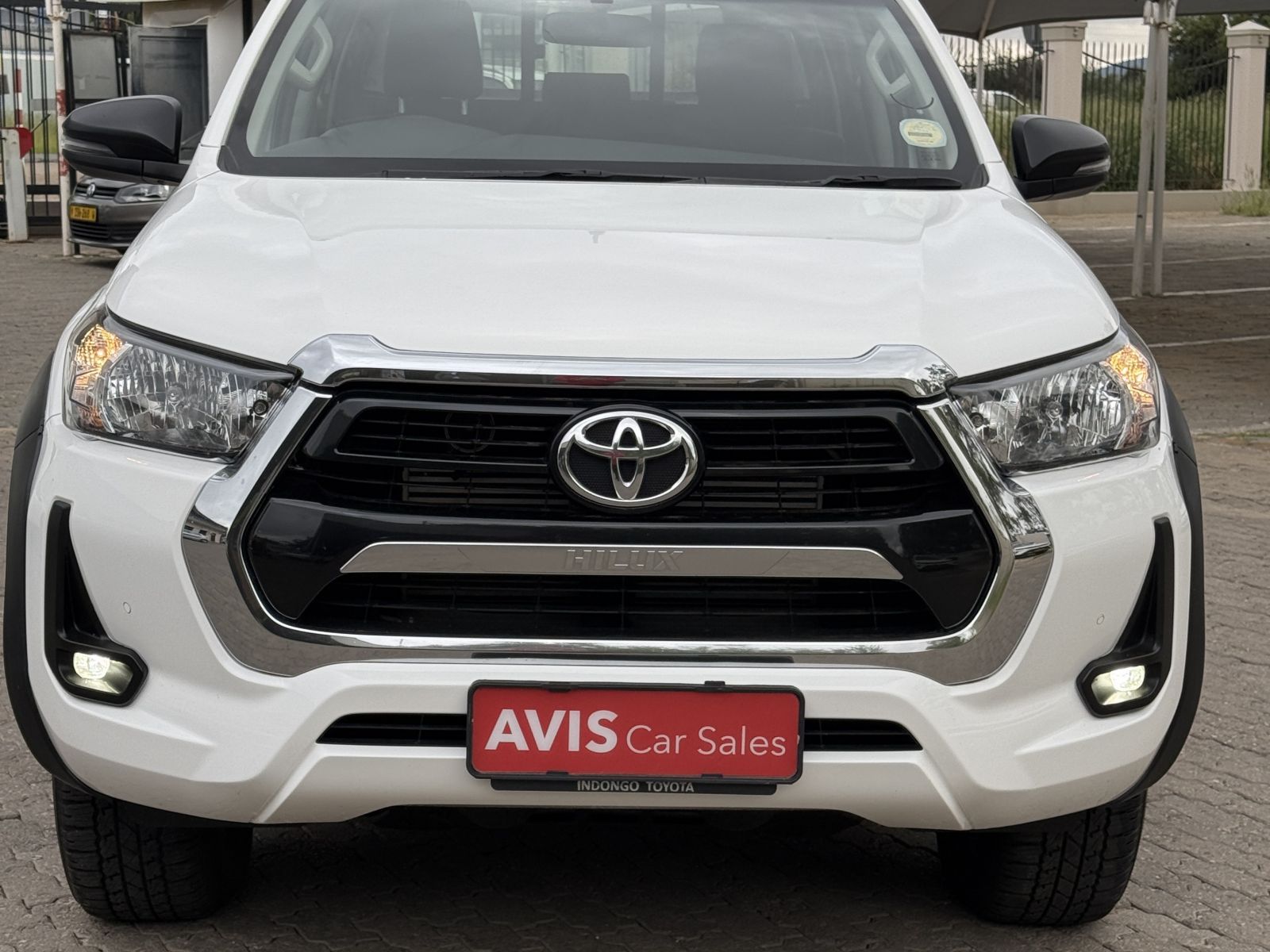 2024 Toyota Hilux photo 2