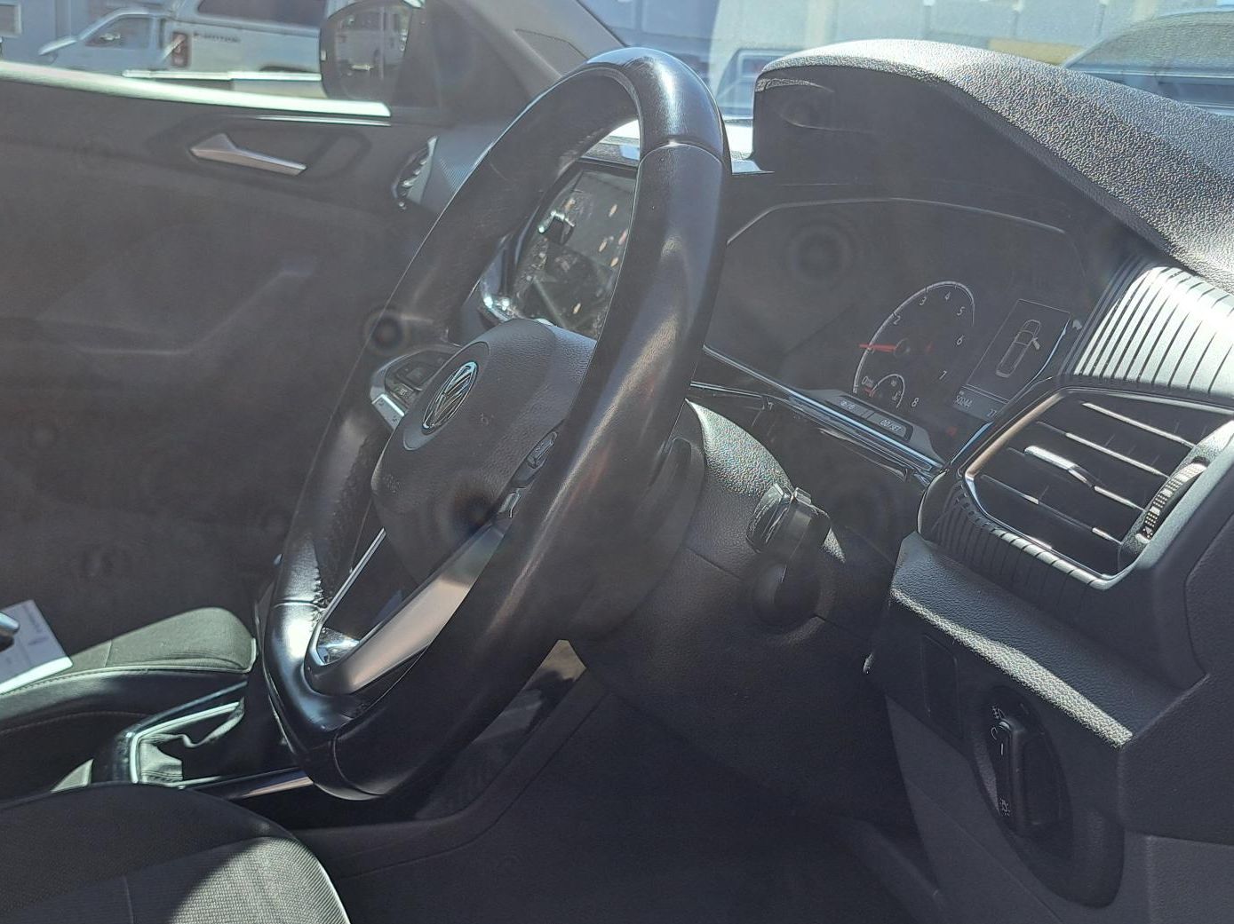 2020 Volkswagen T-Cross photo 6