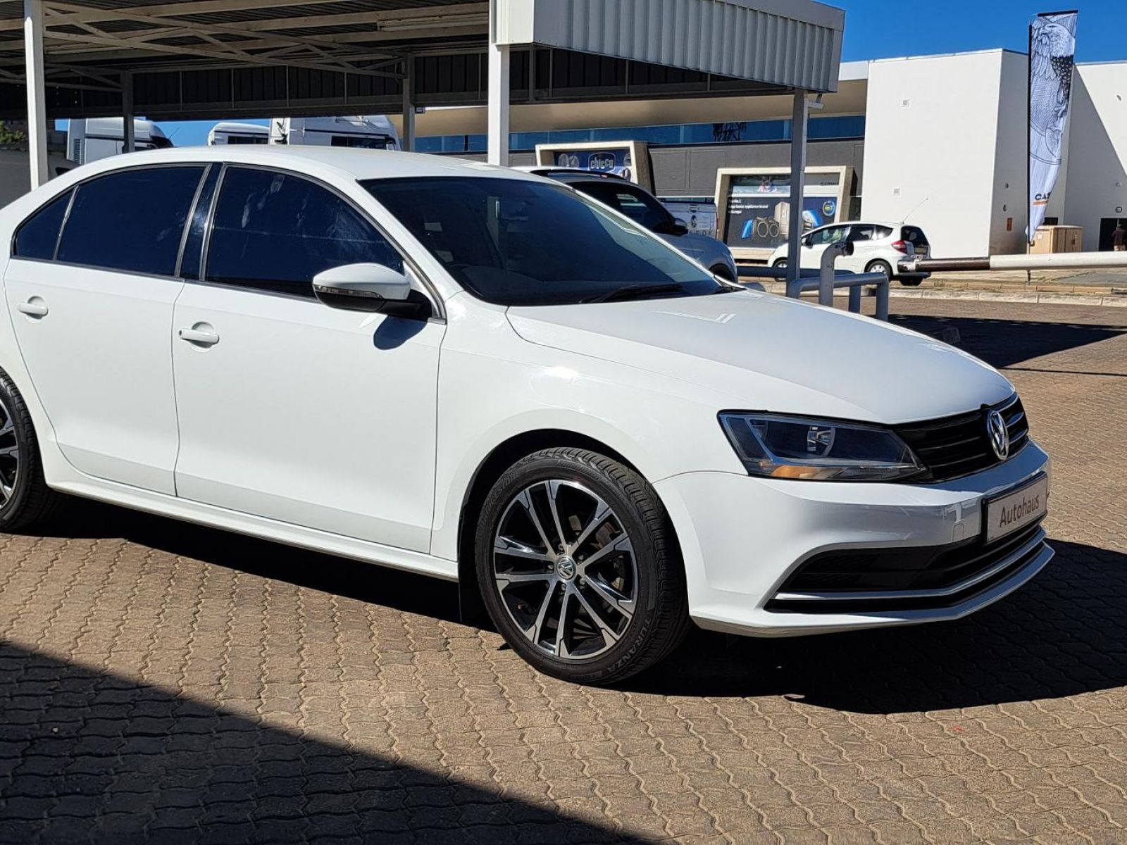 2017 Volkswagen Jetta photo 6