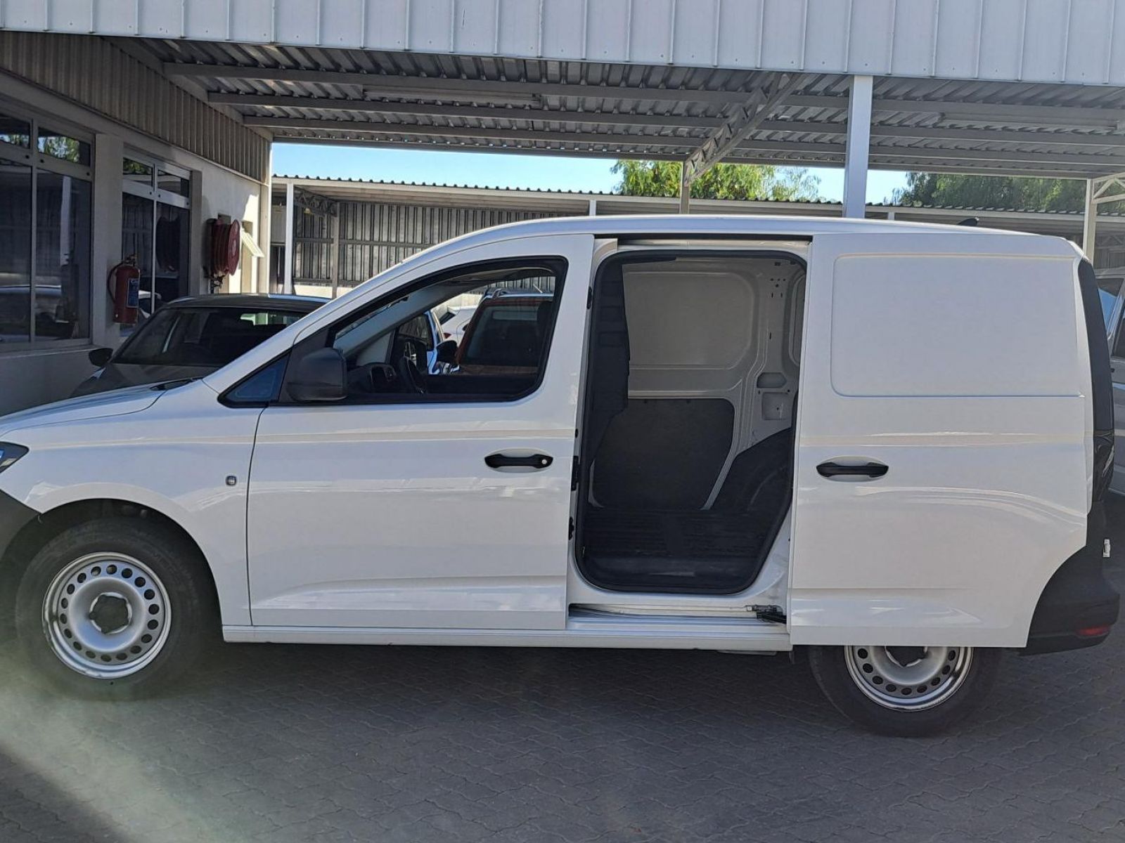 2022 Volkswagen Caddy photo 8