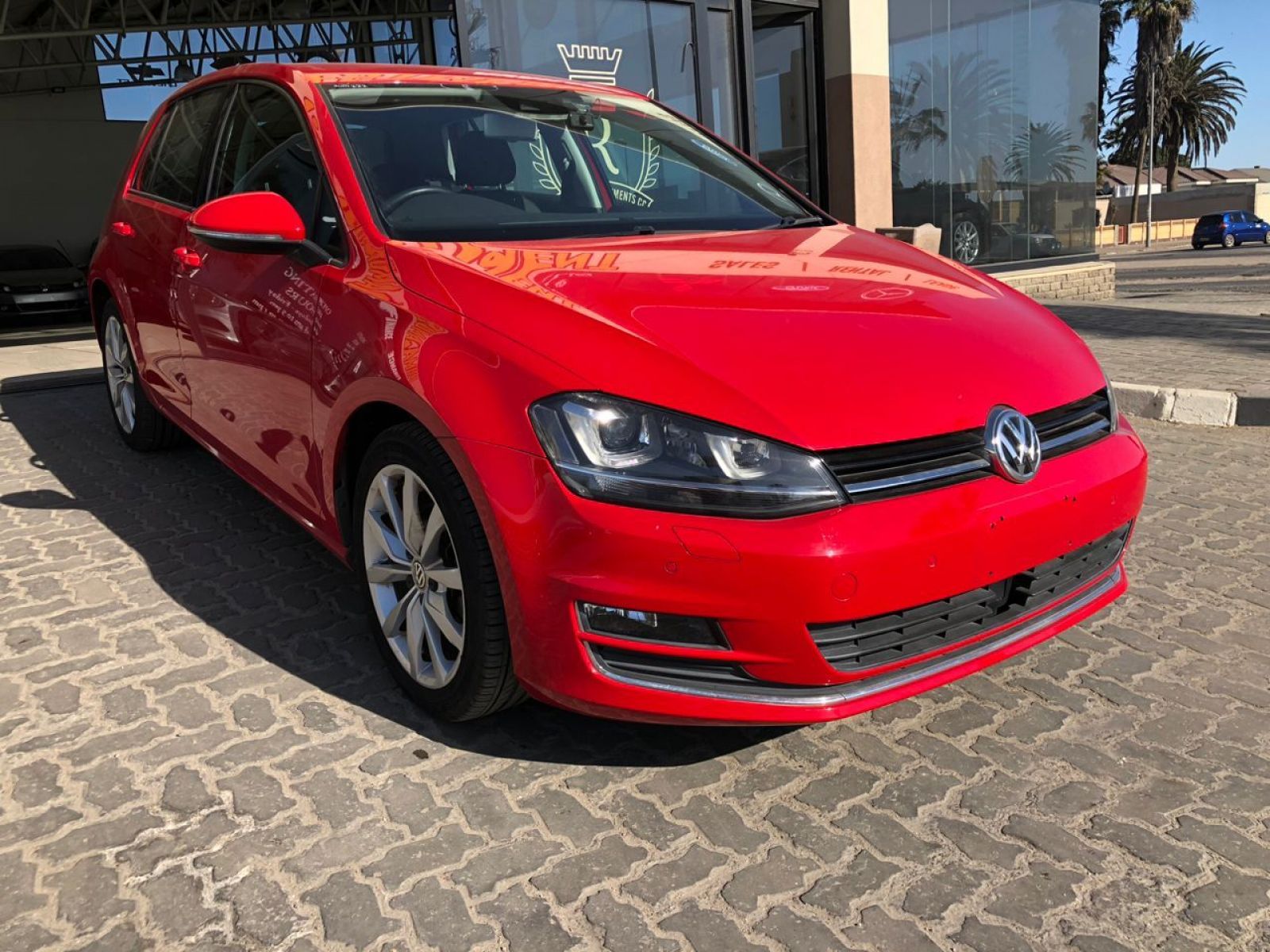 2016 Volkswagen Golf photo 1