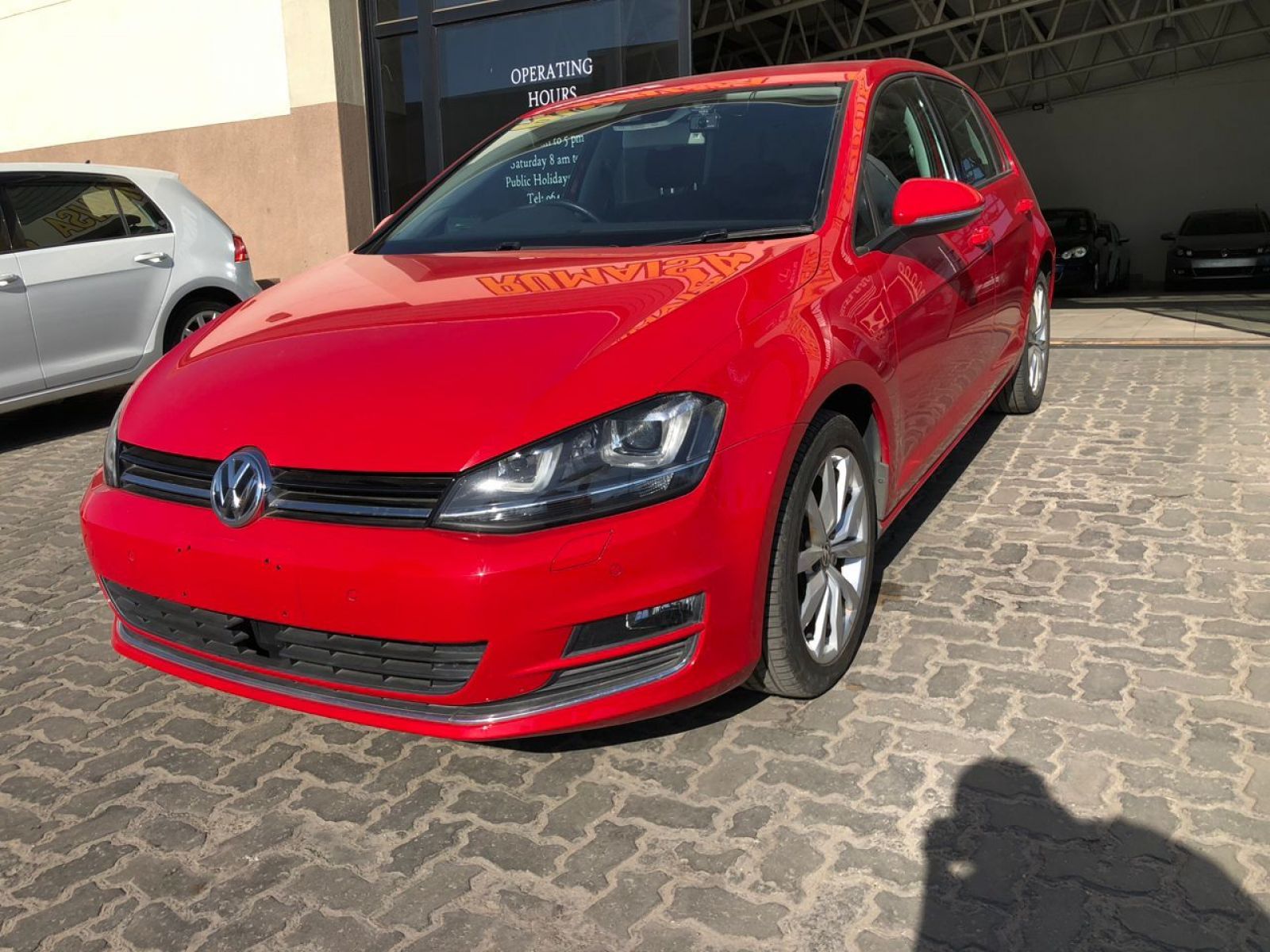 2016 Volkswagen Golf photo 2