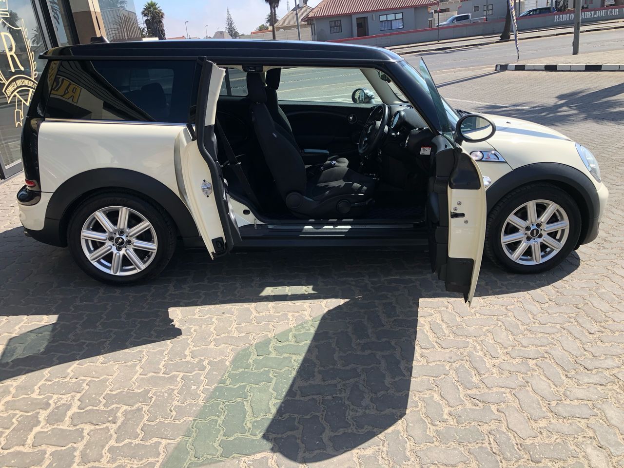 2014 Mini Cooper S photo 9