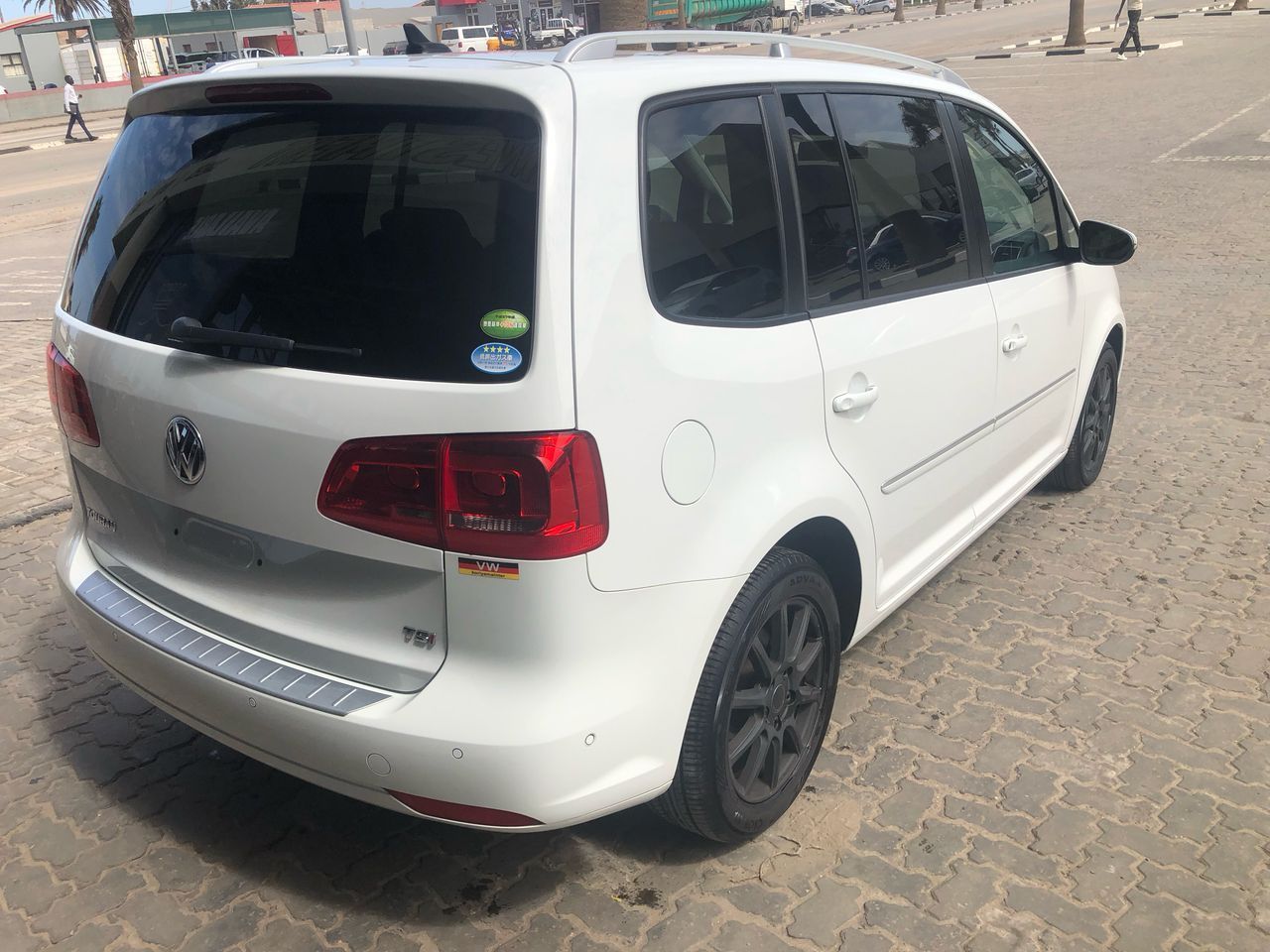 2014 Volkswagen Touran photo 3