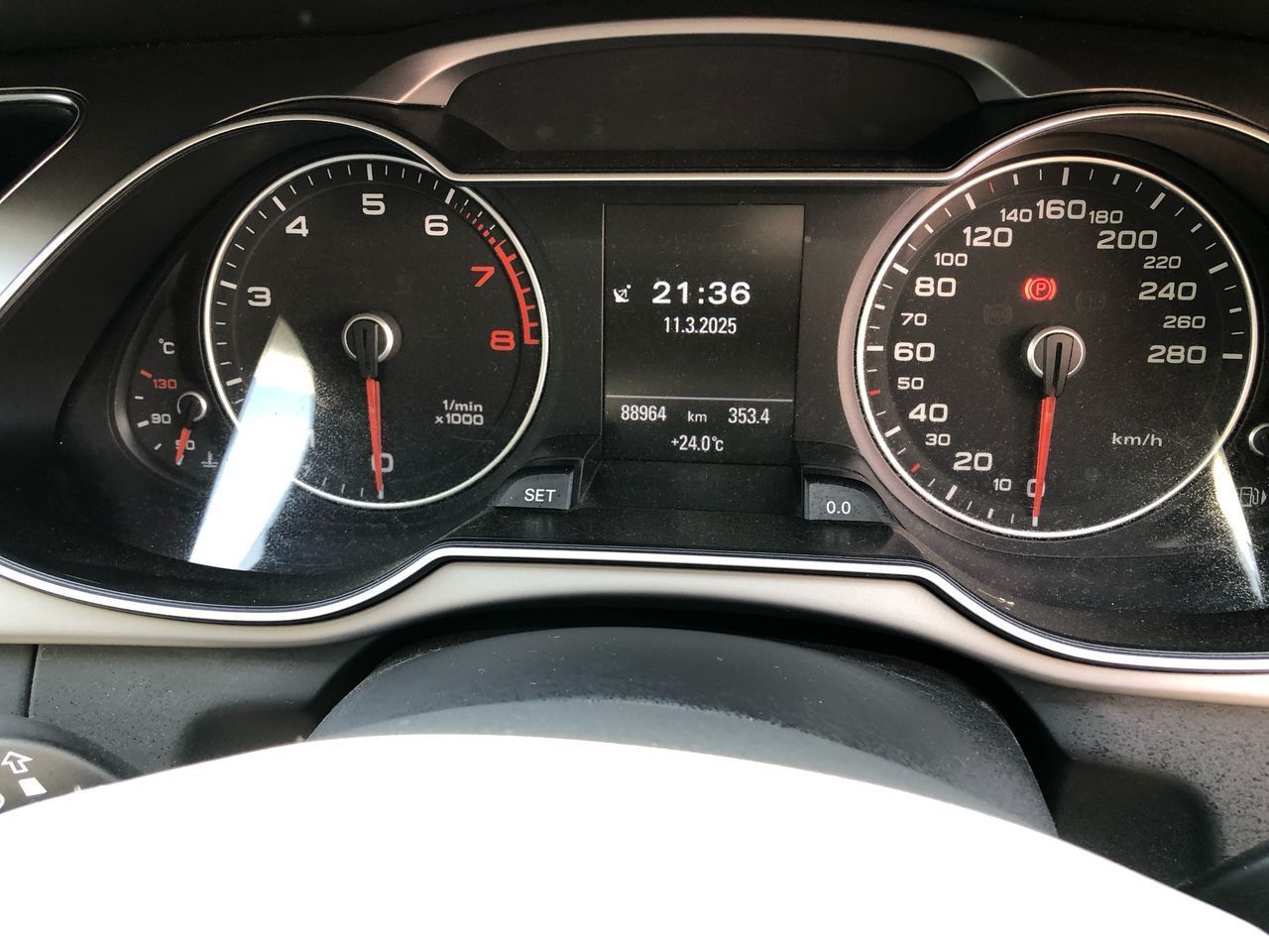 2013 Audi A4 photo 9