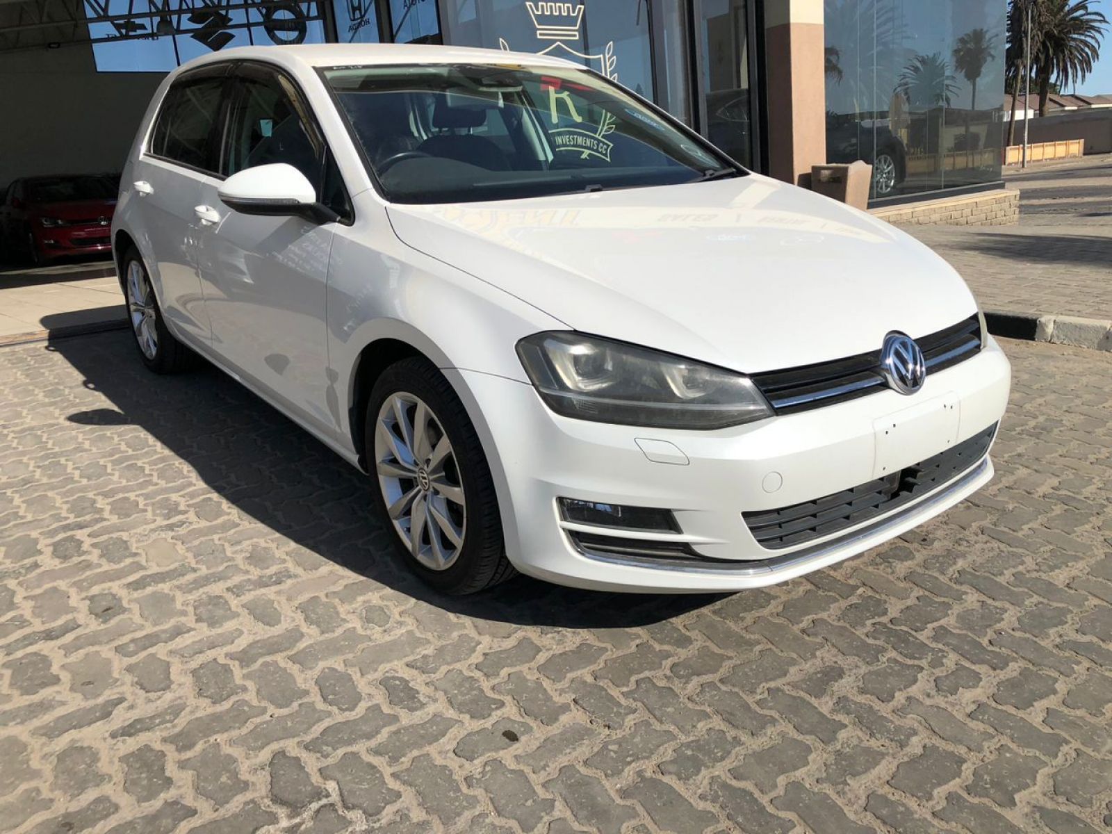 2014 Volkswagen Golf photo 1