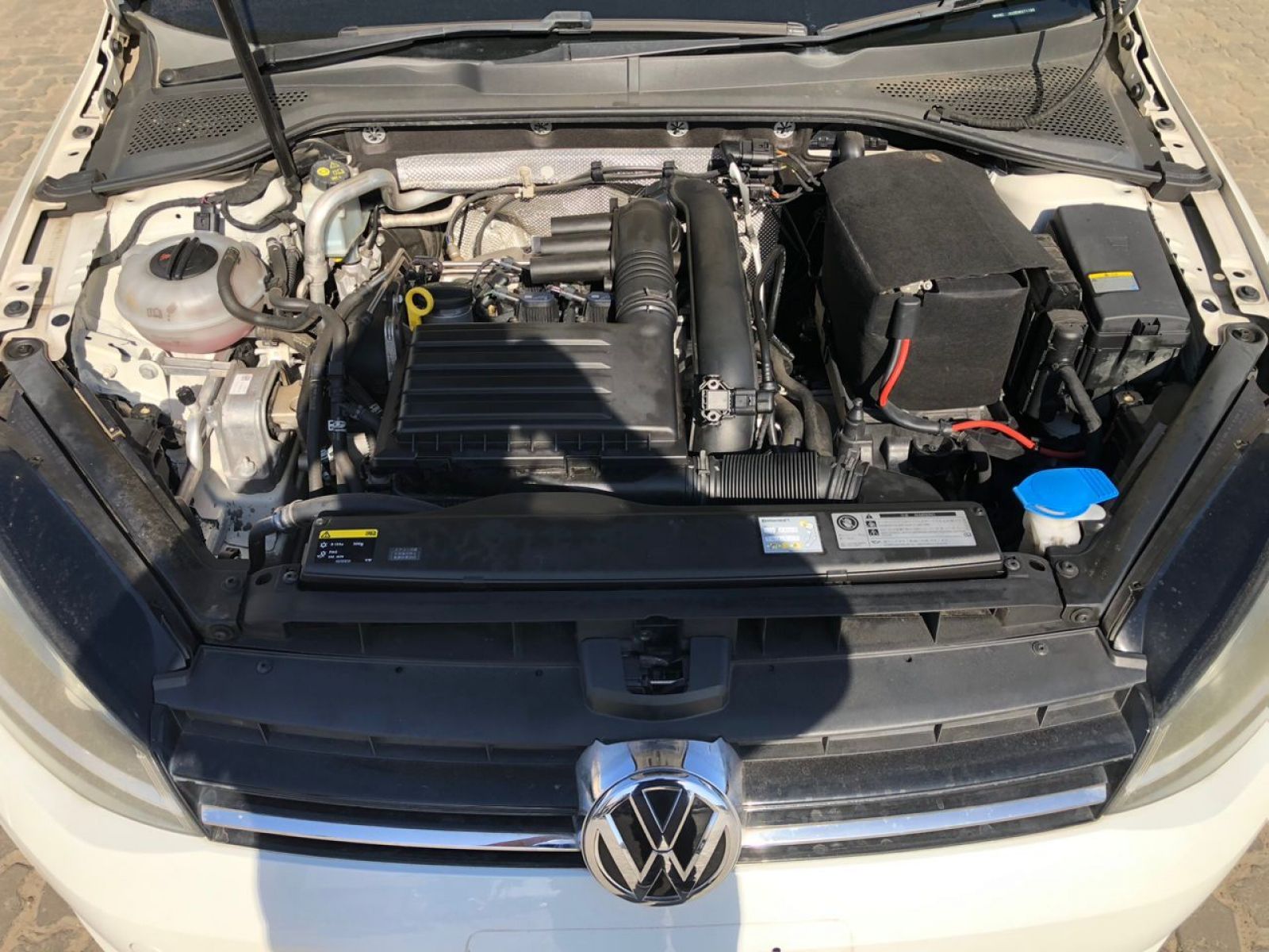 2014 Volkswagen Golf photo 9