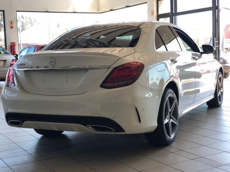 2016 Mercedes-Benz C Class photo 2