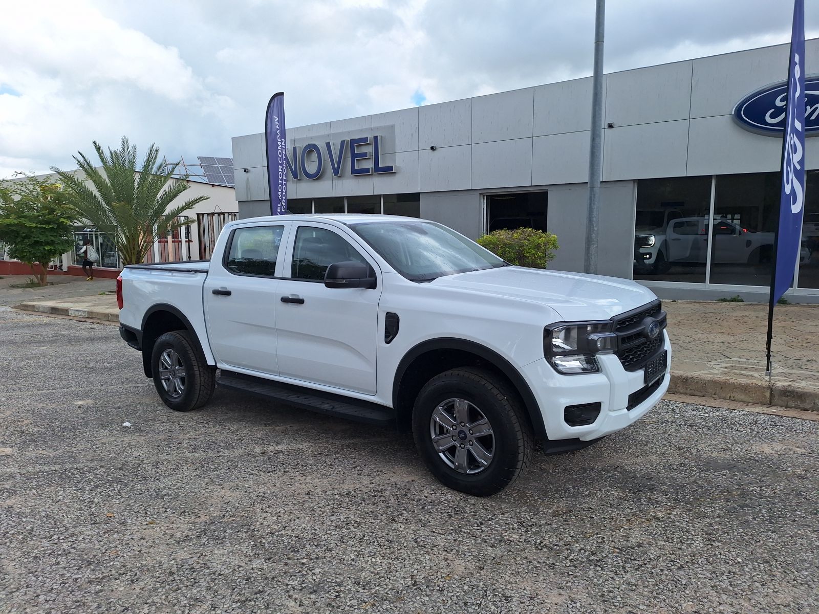 2025 Ford Ranger photo 1