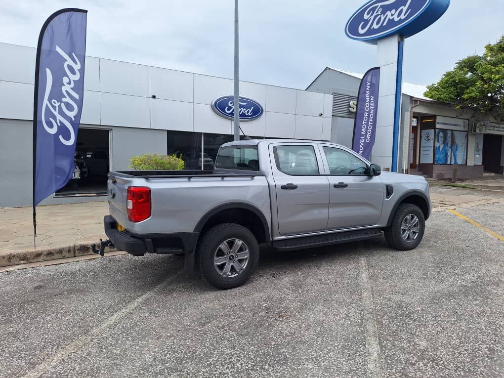 2025 Ford Ranger photo 2