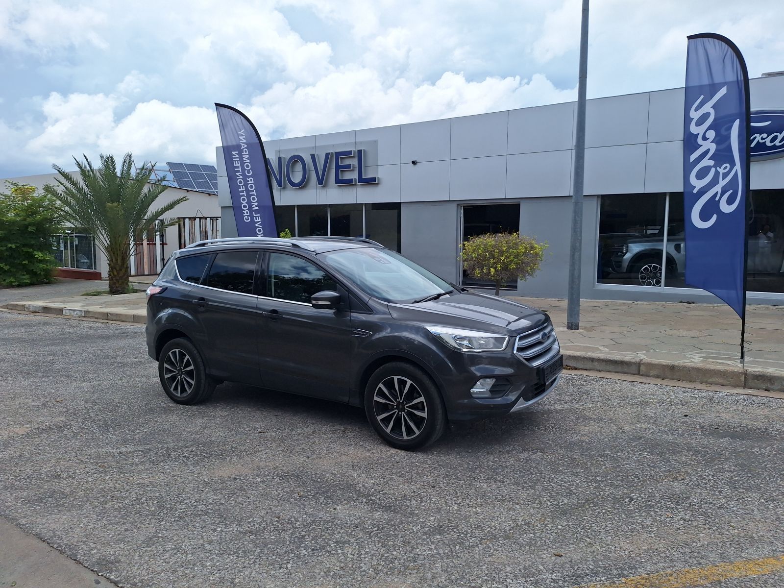 2019 Ford Kuga photo 1