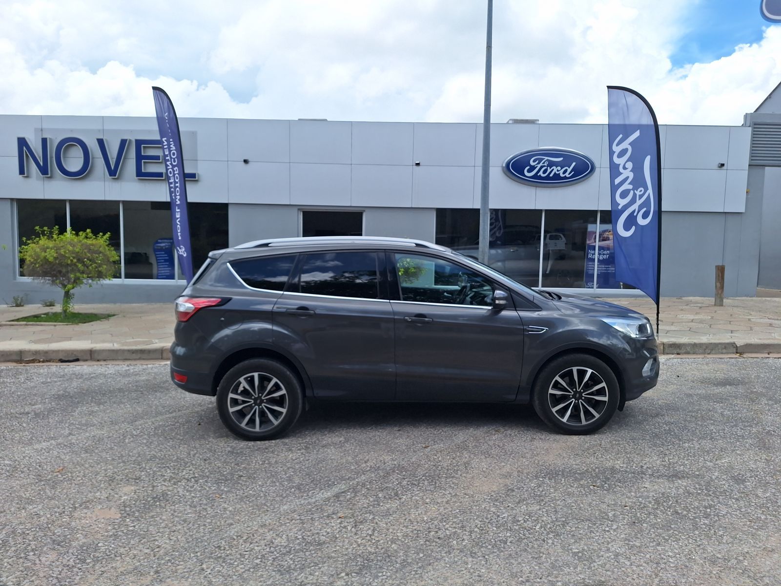 2019 Ford Kuga photo 2