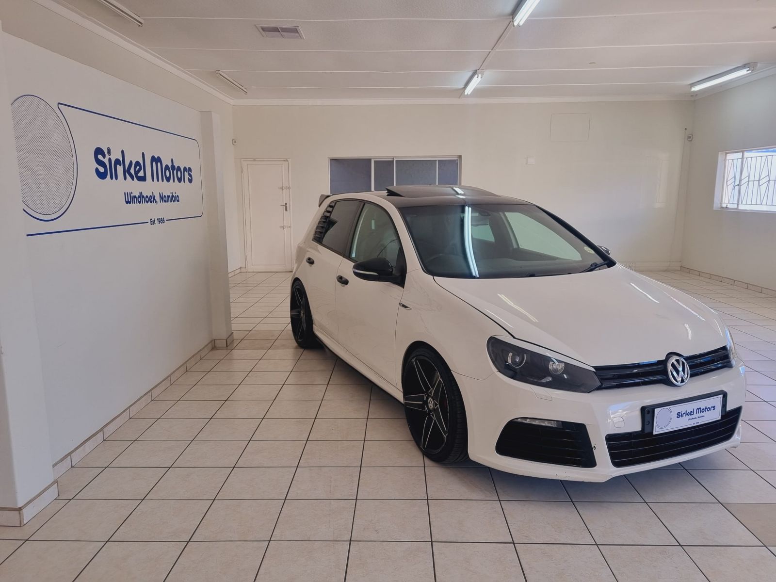 2012 Volkswagen Golf photo 3