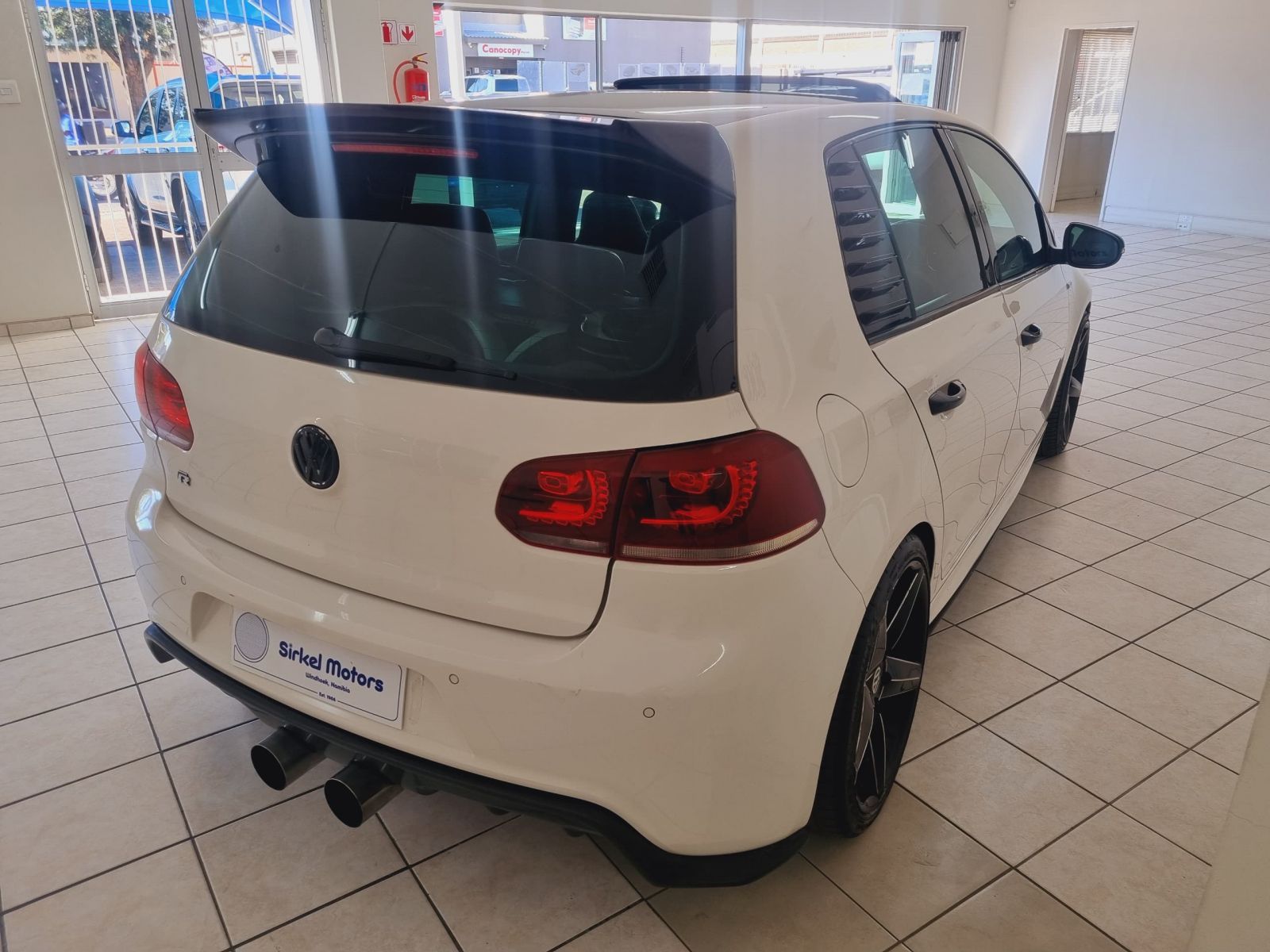 2012 Volkswagen Golf photo 7