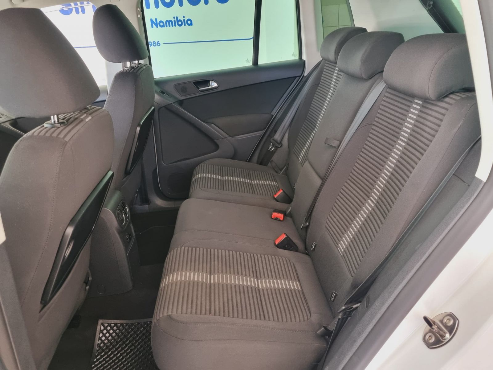 2011 Volkswagen Tiguan photo 14